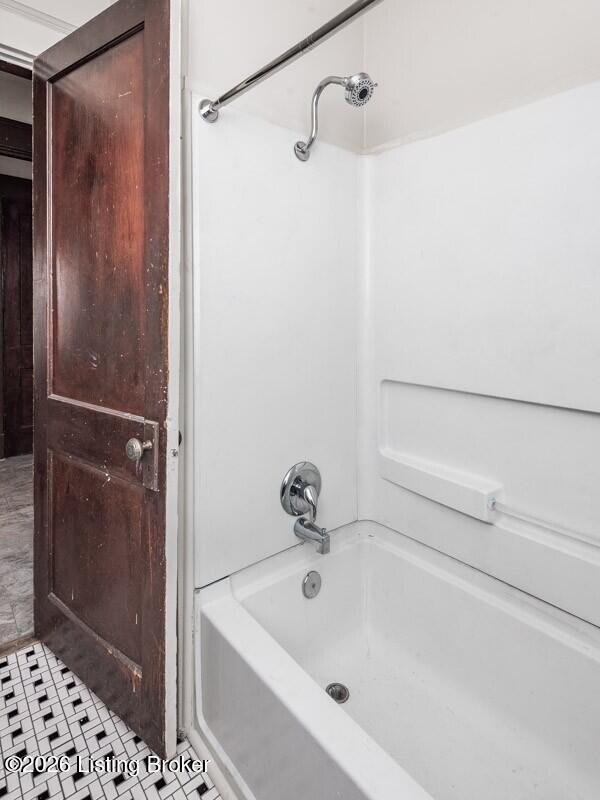 122 S 42nd St