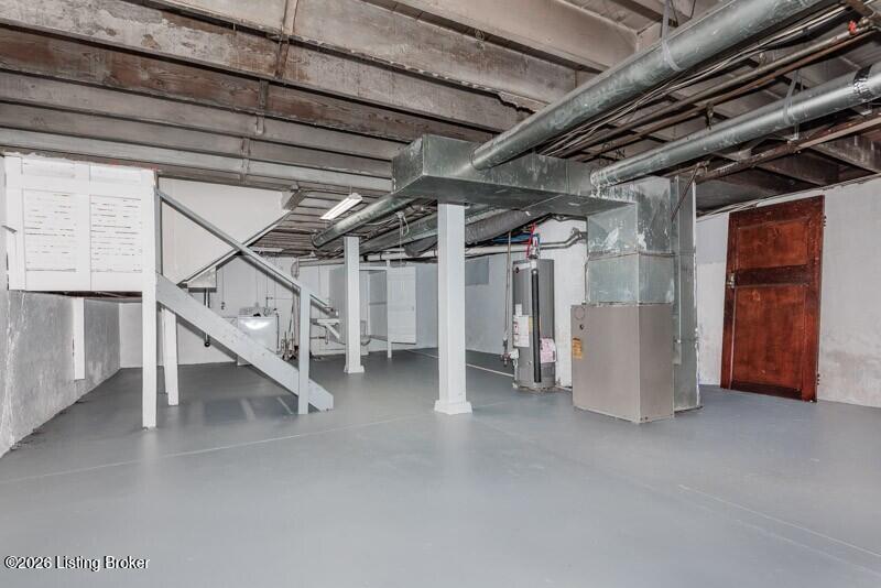 122 S 42nd St