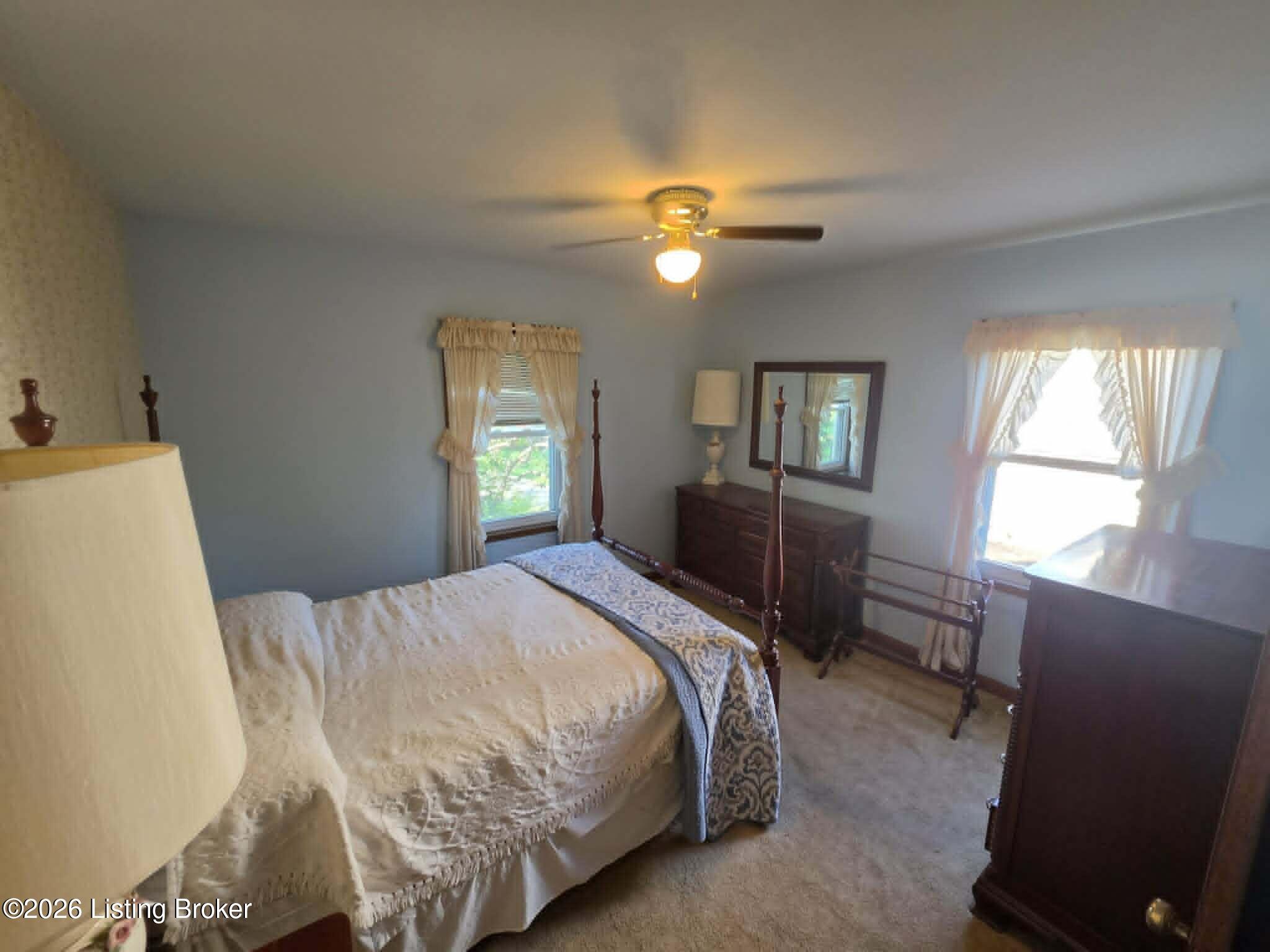 2015 Tyrone Dr