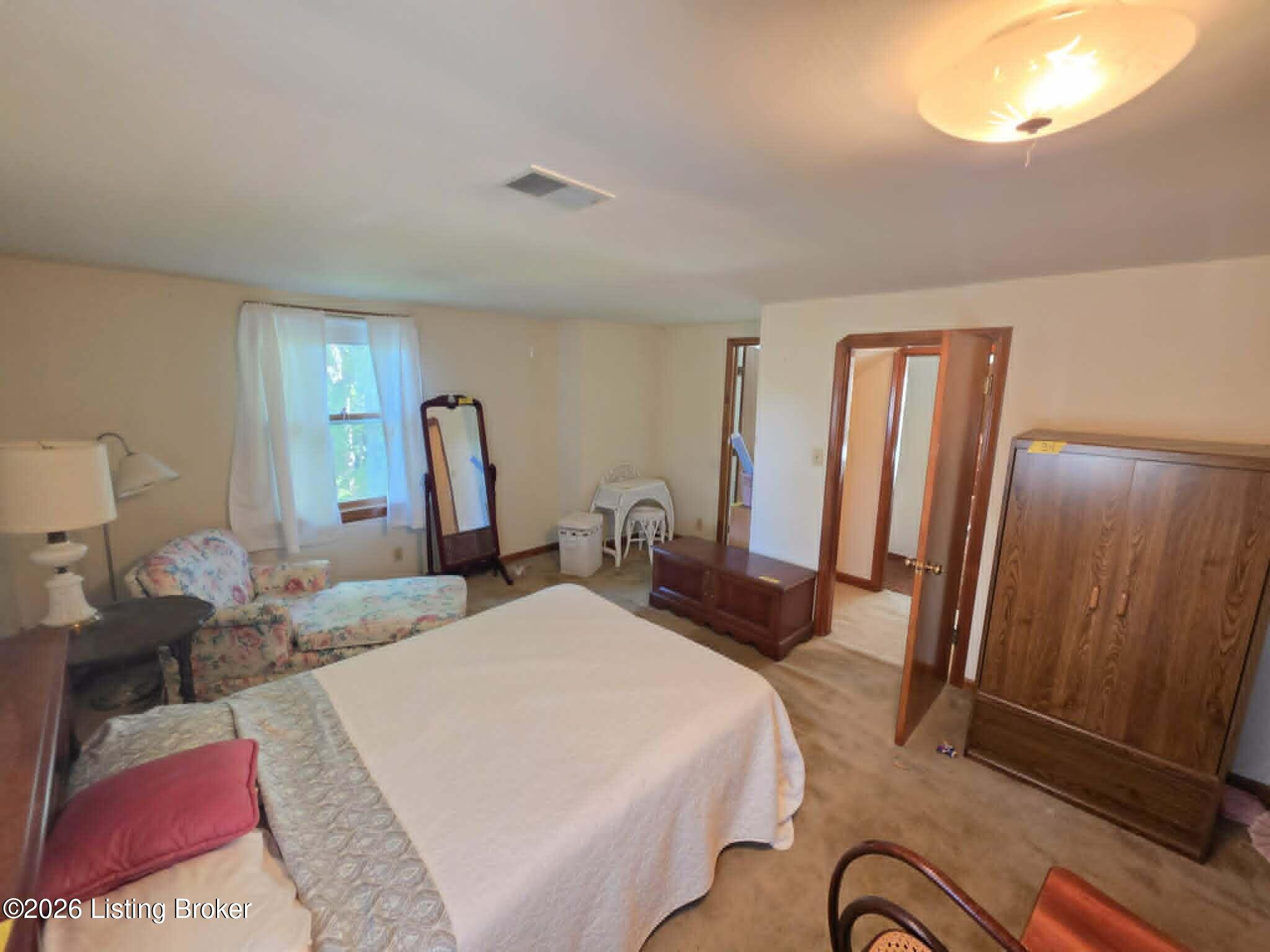 2015 Tyrone Dr