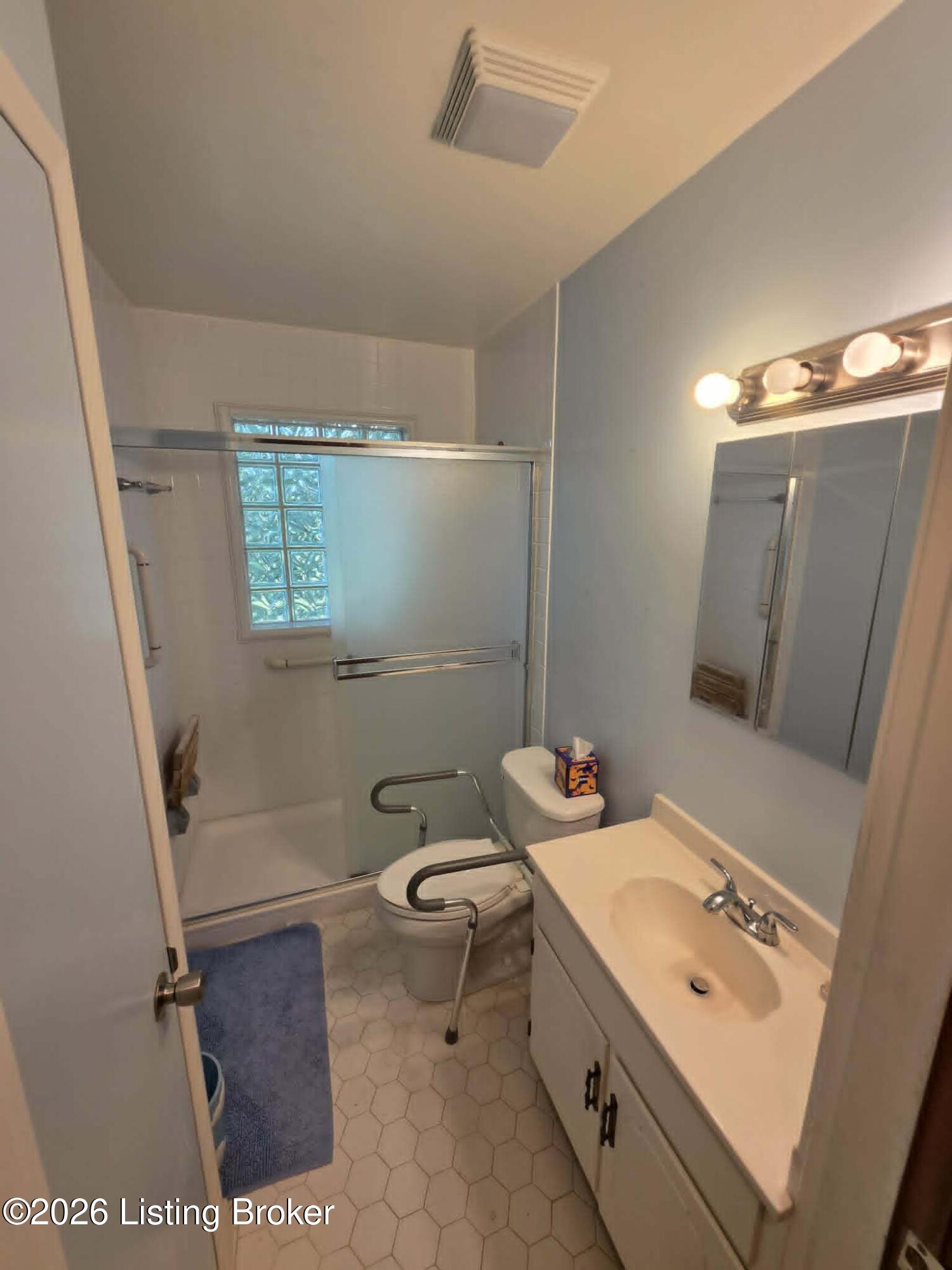 2015 Tyrone Dr