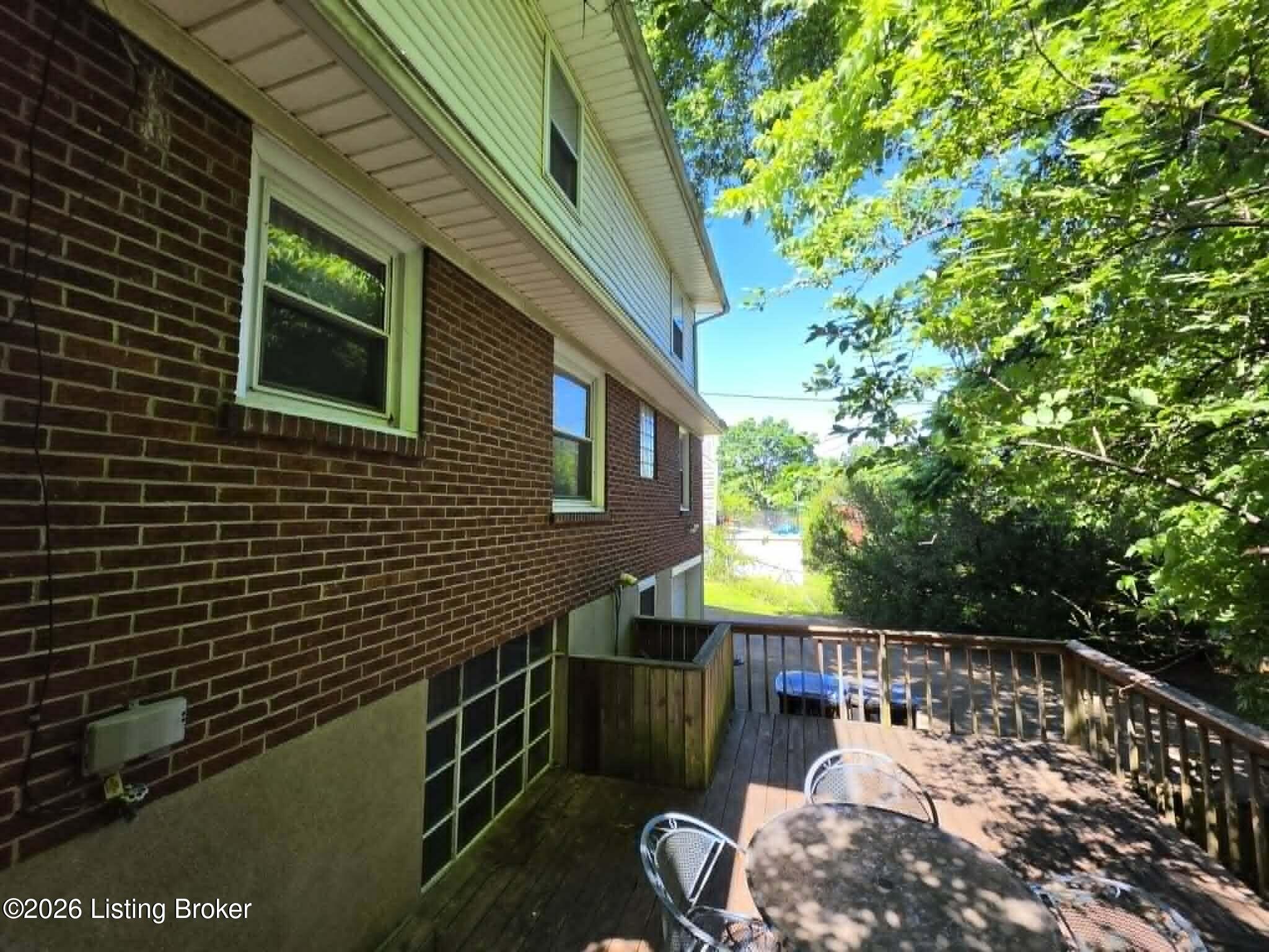 2015 Tyrone Dr