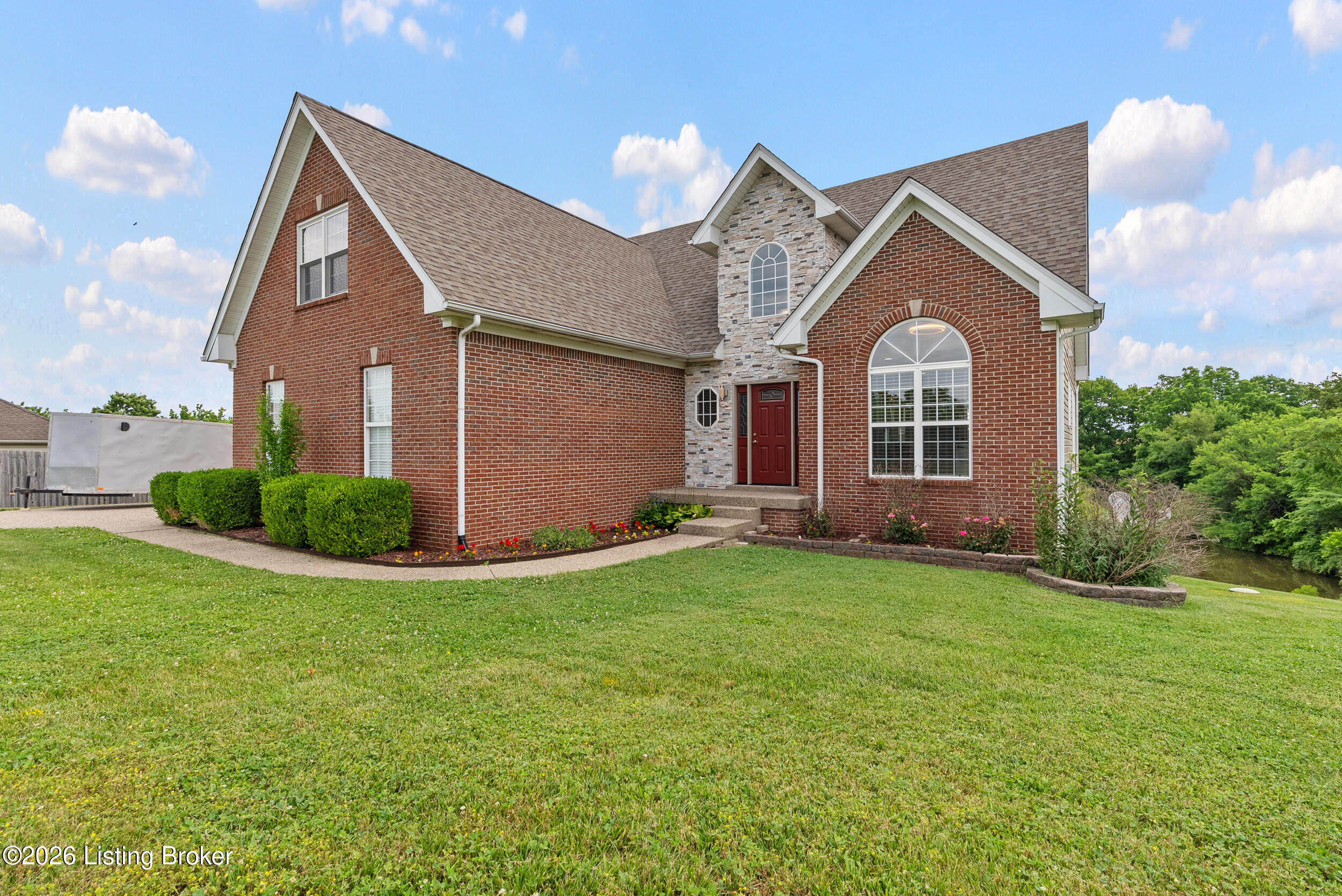 123 Lost Creek Dr