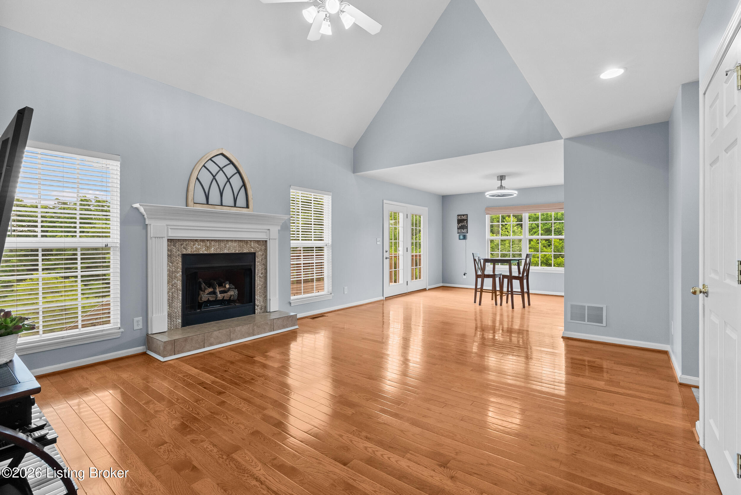 123 Lost Creek Dr