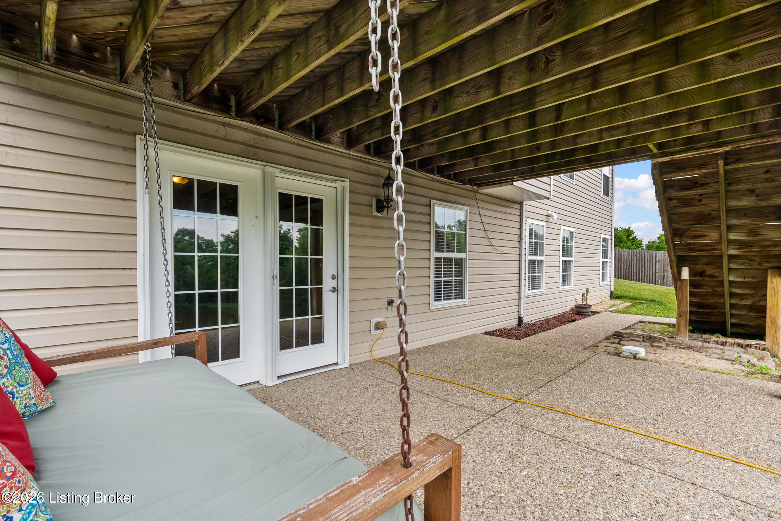 123 Lost Creek Dr
