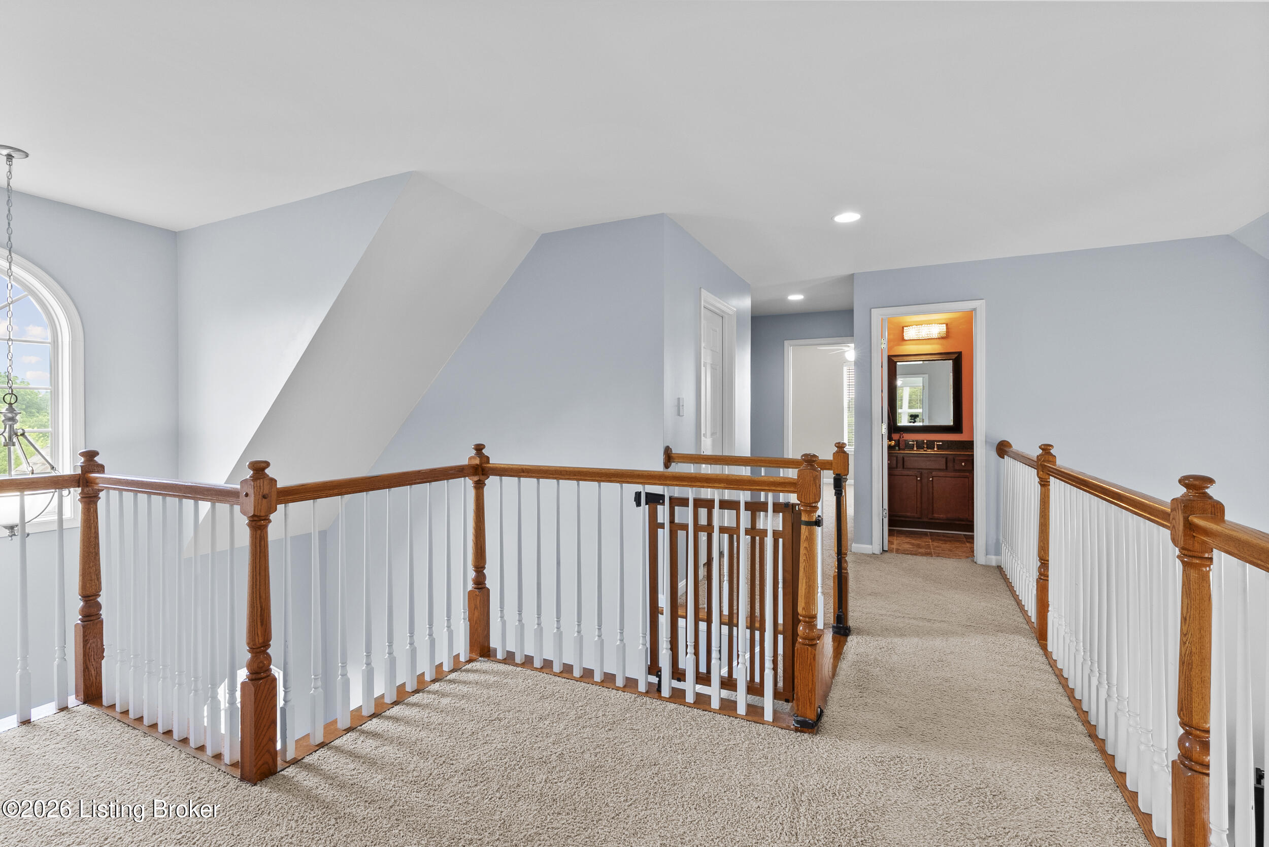 123 Lost Creek Dr