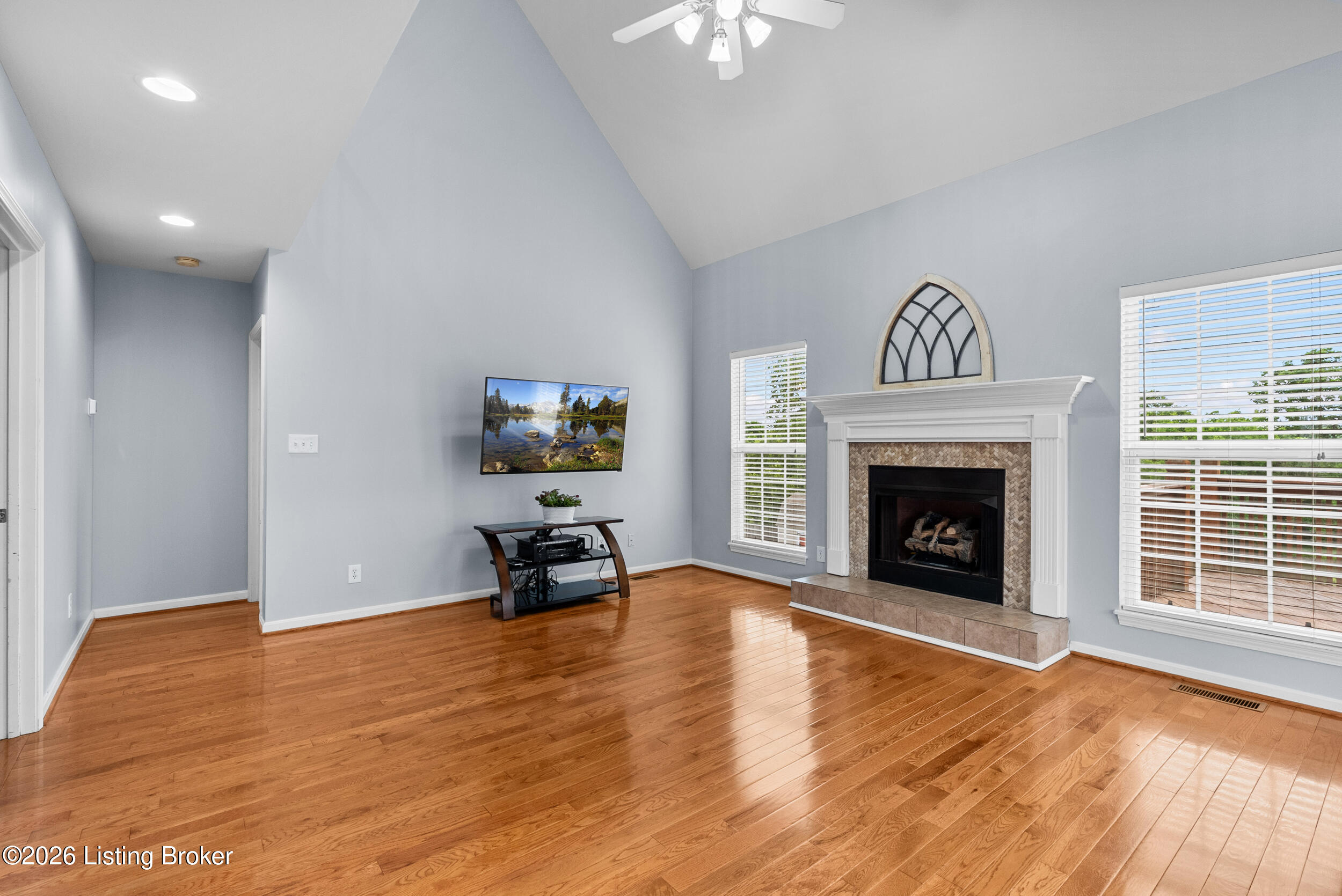 123 Lost Creek Dr