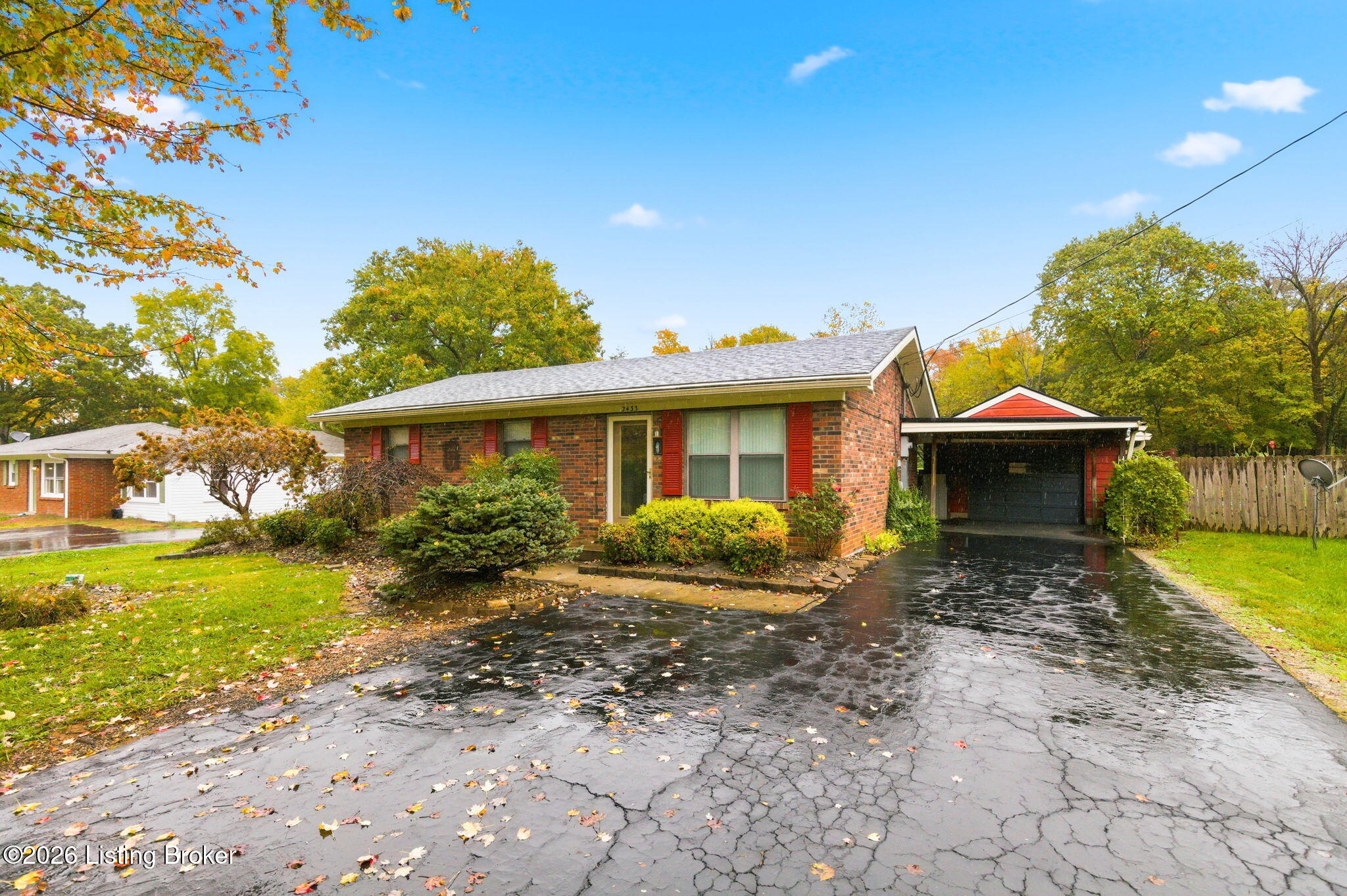 2433 Armstrong Ln