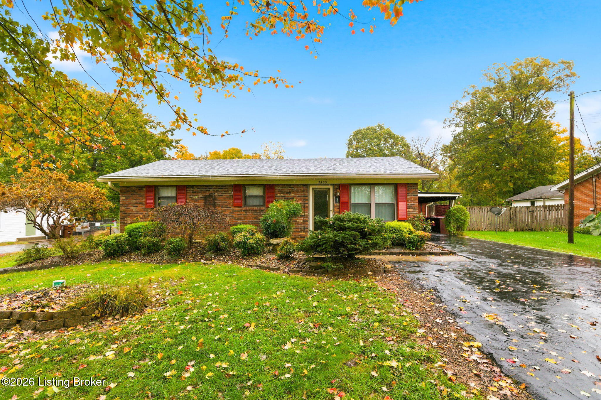 2433 Armstrong Ln