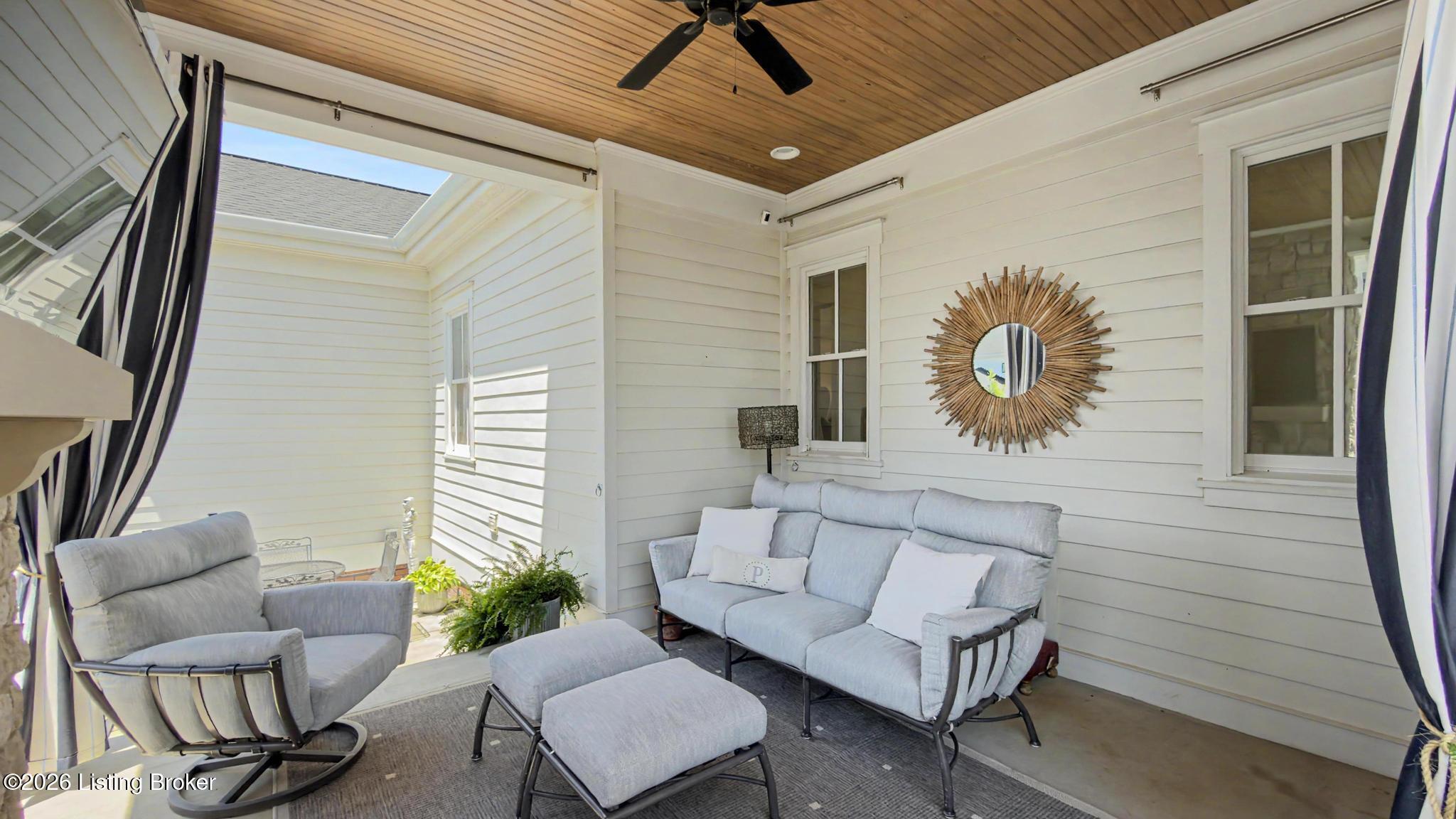 6115 Snapdragon Dr