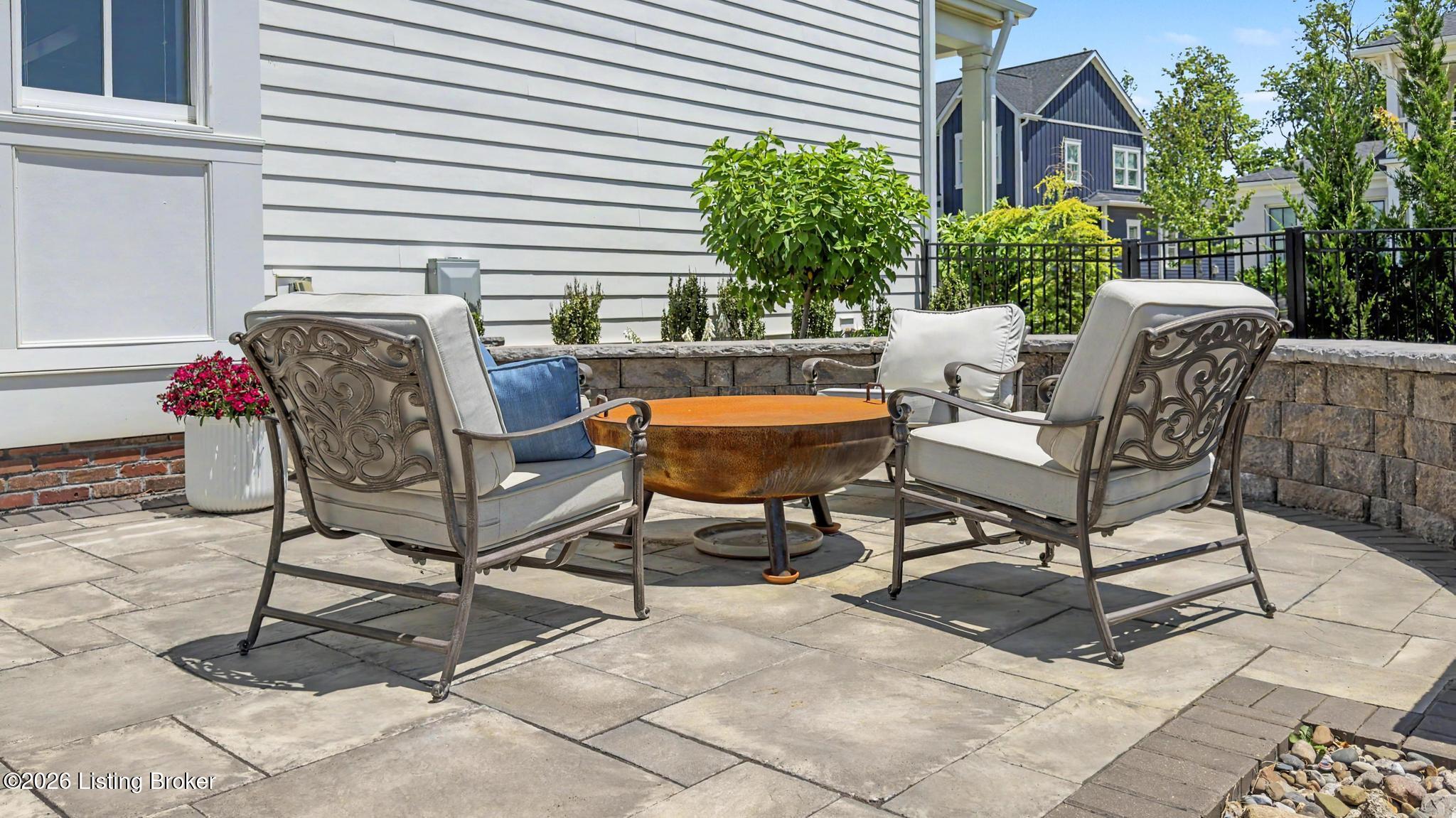 6115 Snapdragon Dr