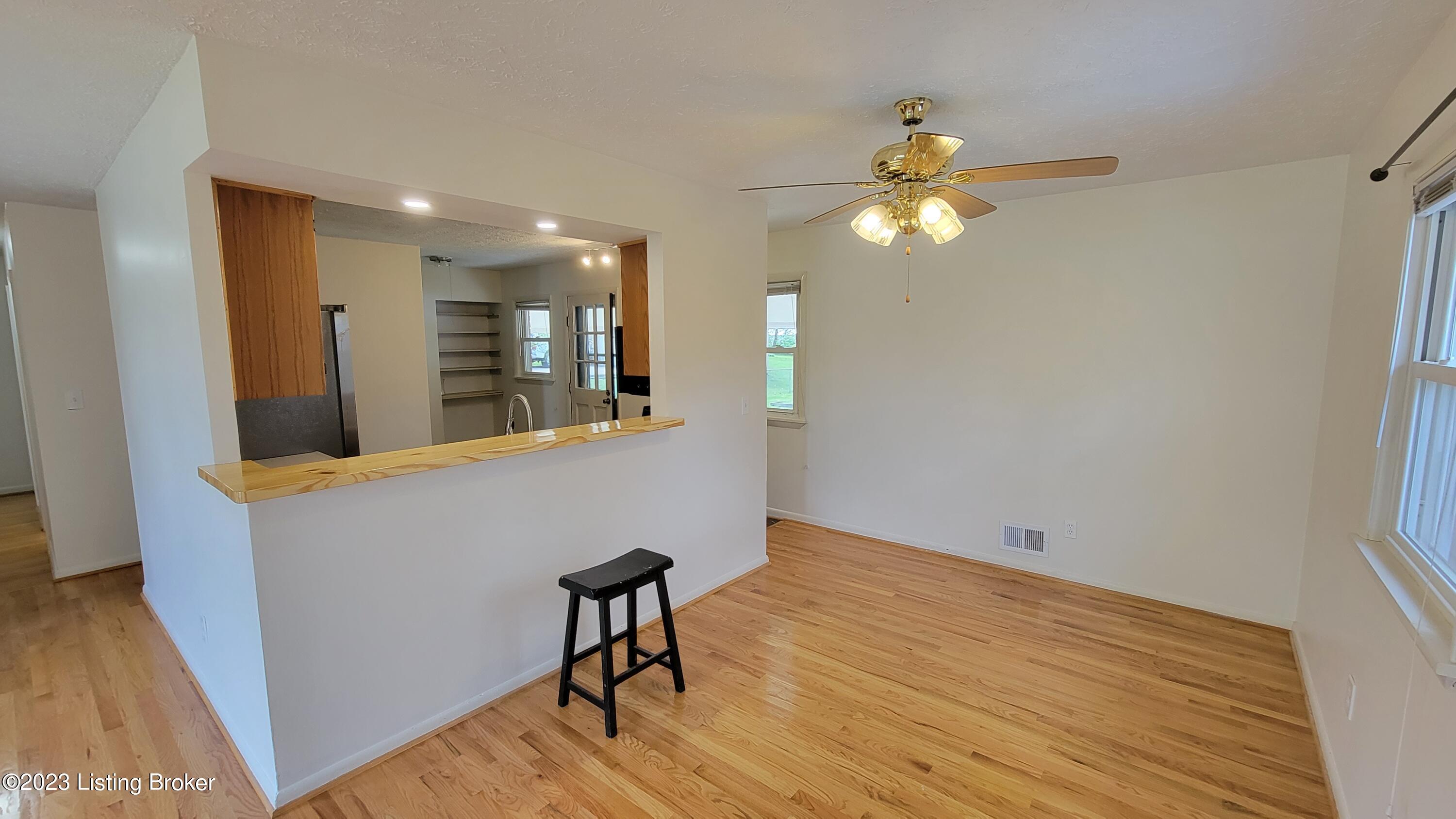 11616 Maple Way