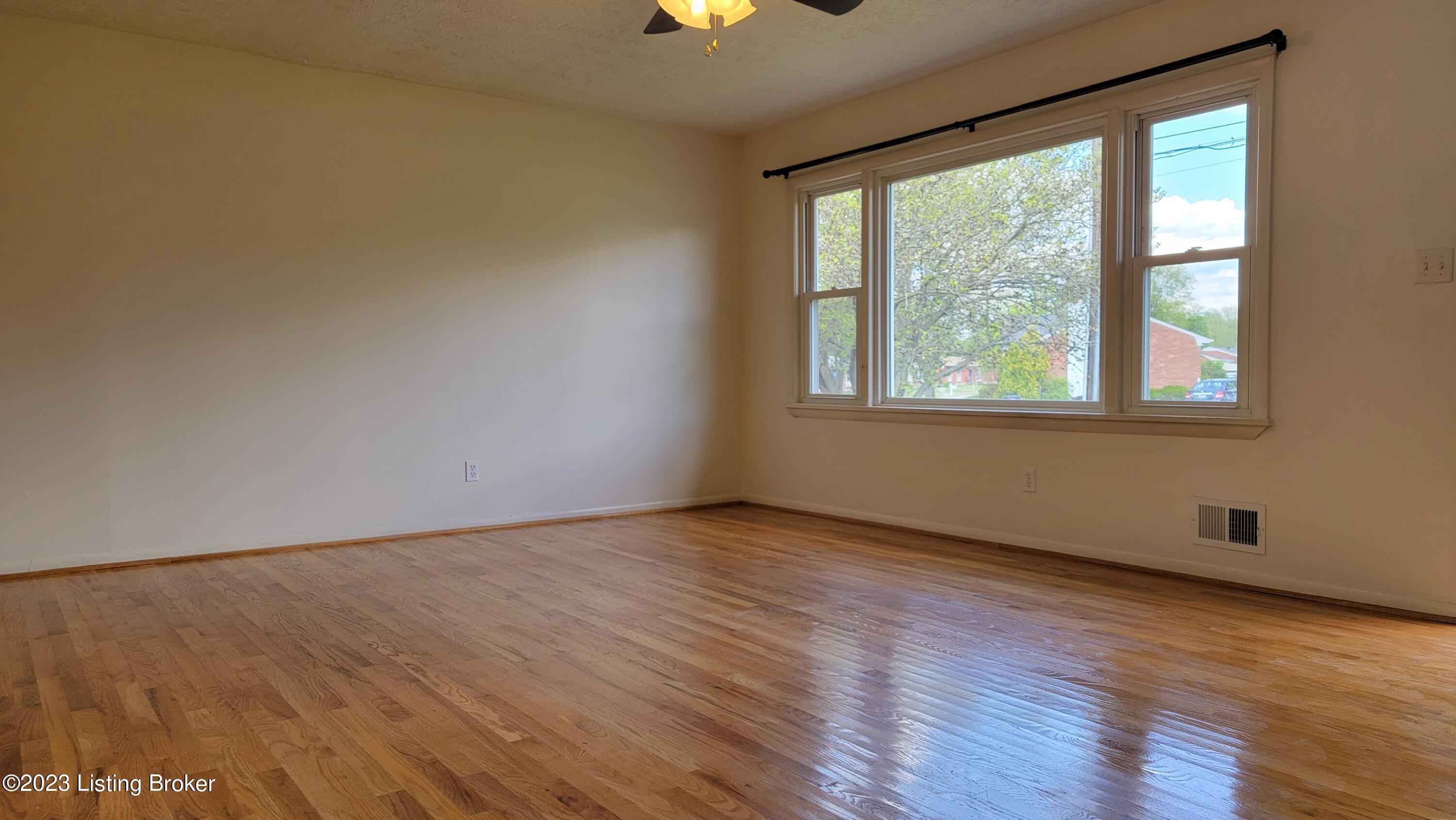 11616 Maple Way