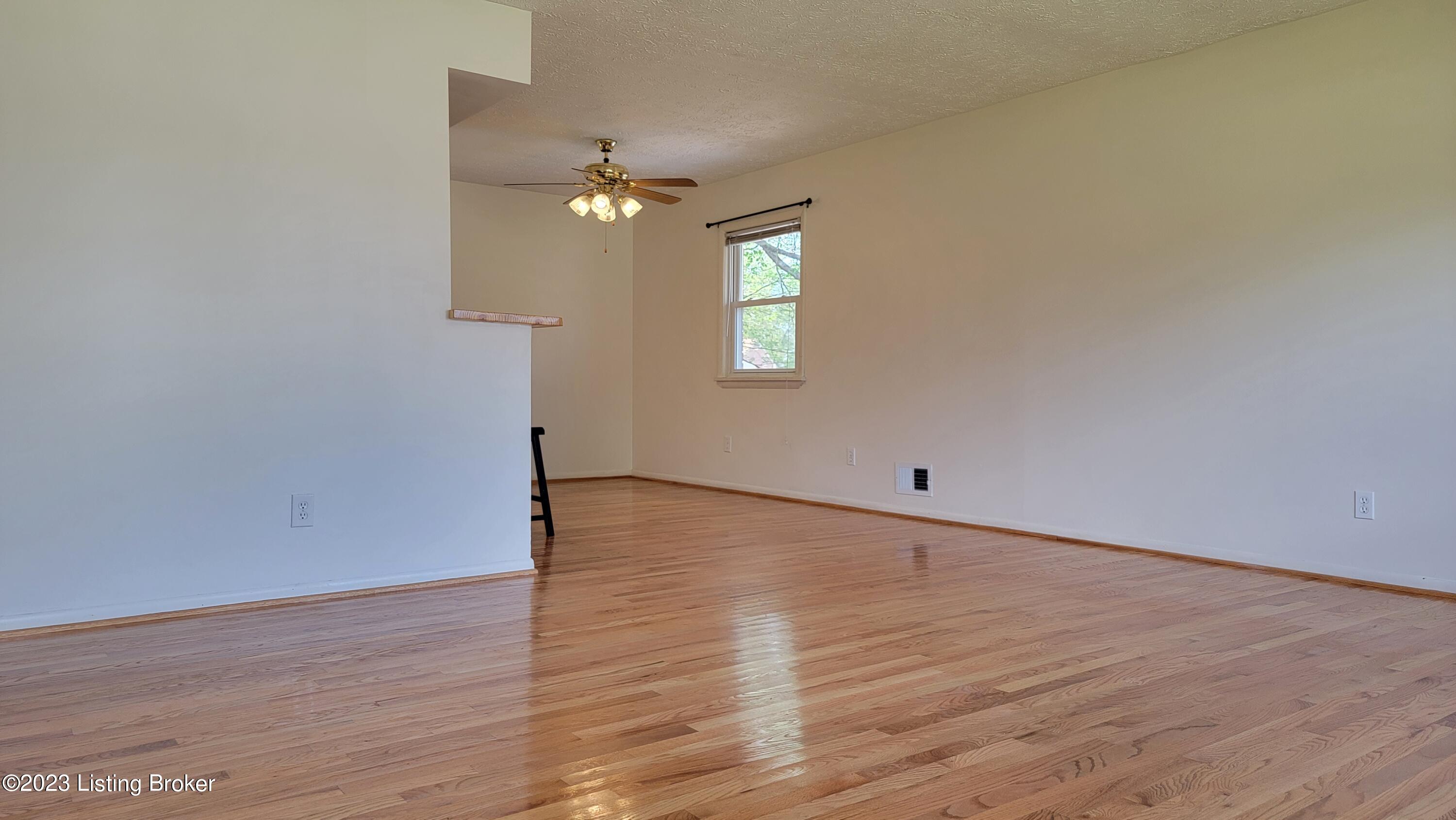 11616 Maple Way