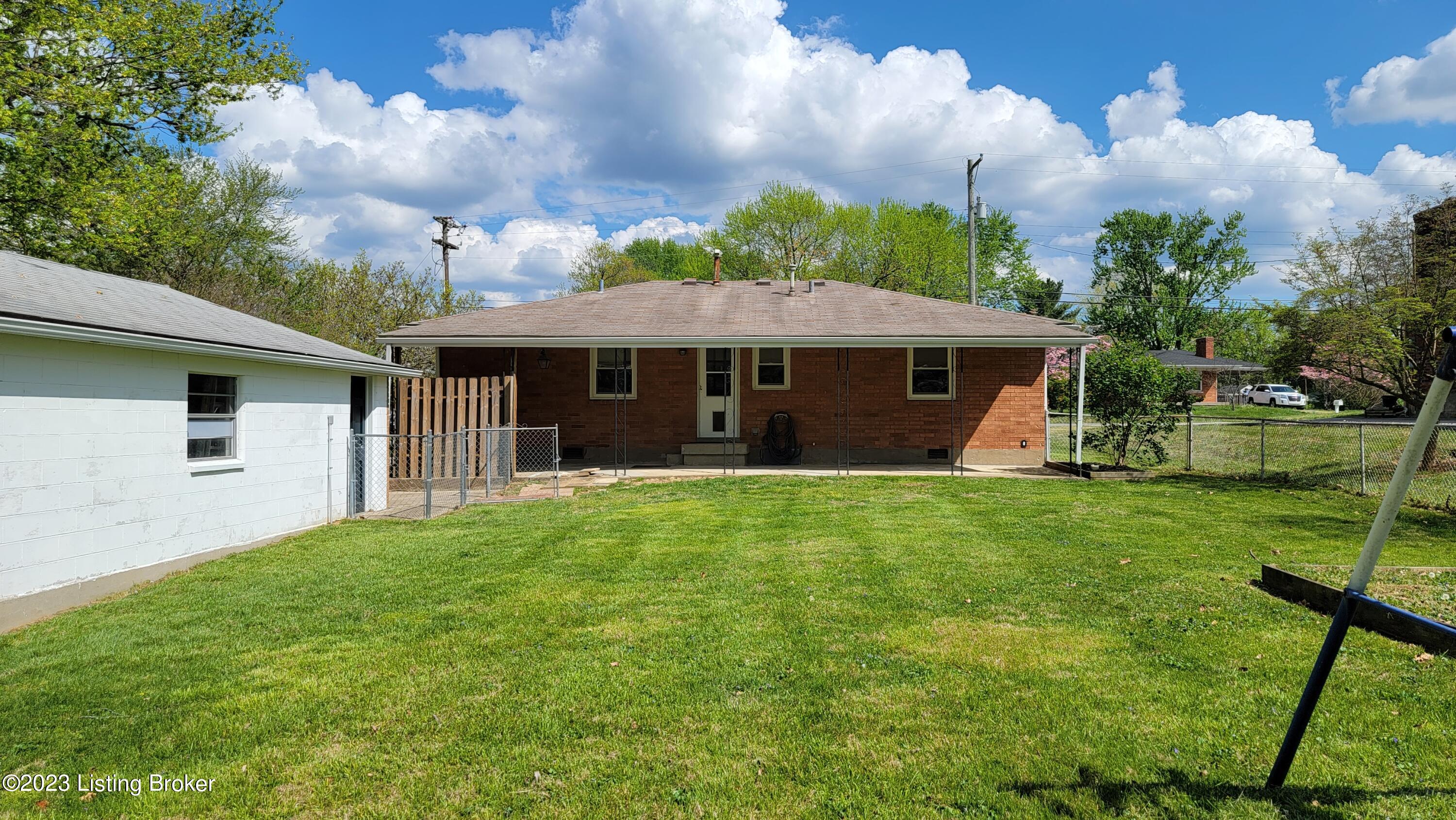 11616 Maple Way