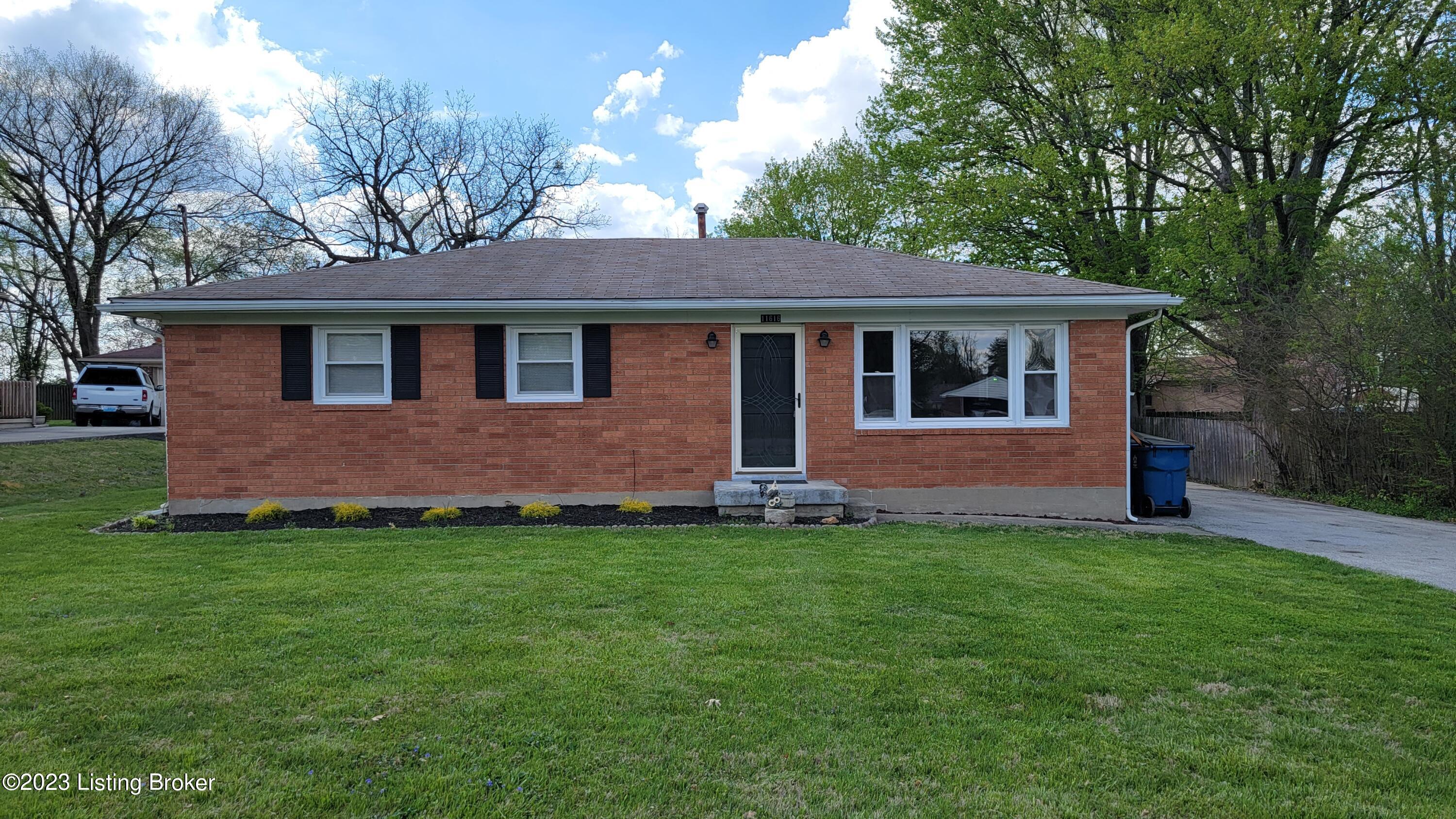 11616 Maple Way
