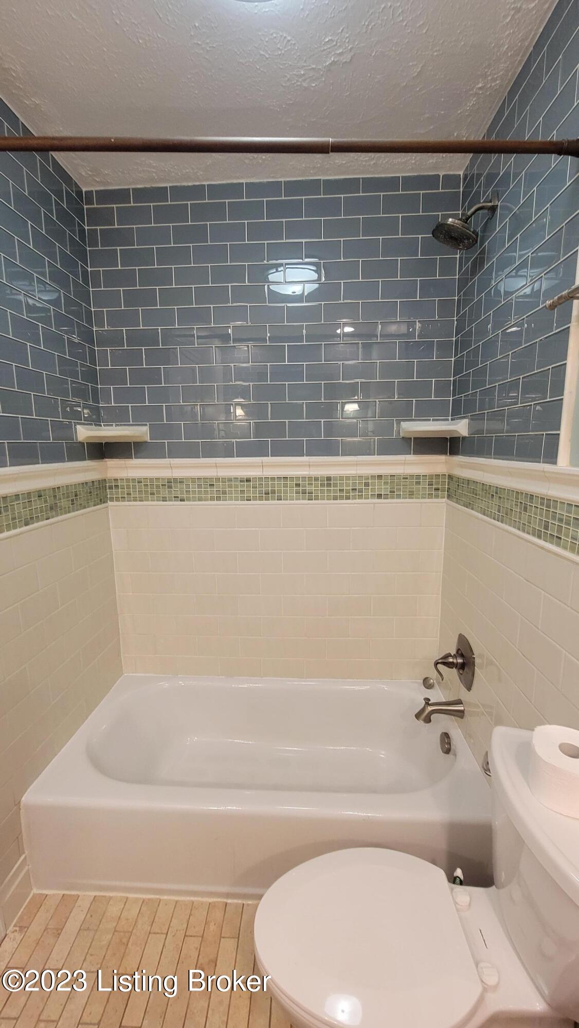 11616 Maple Way