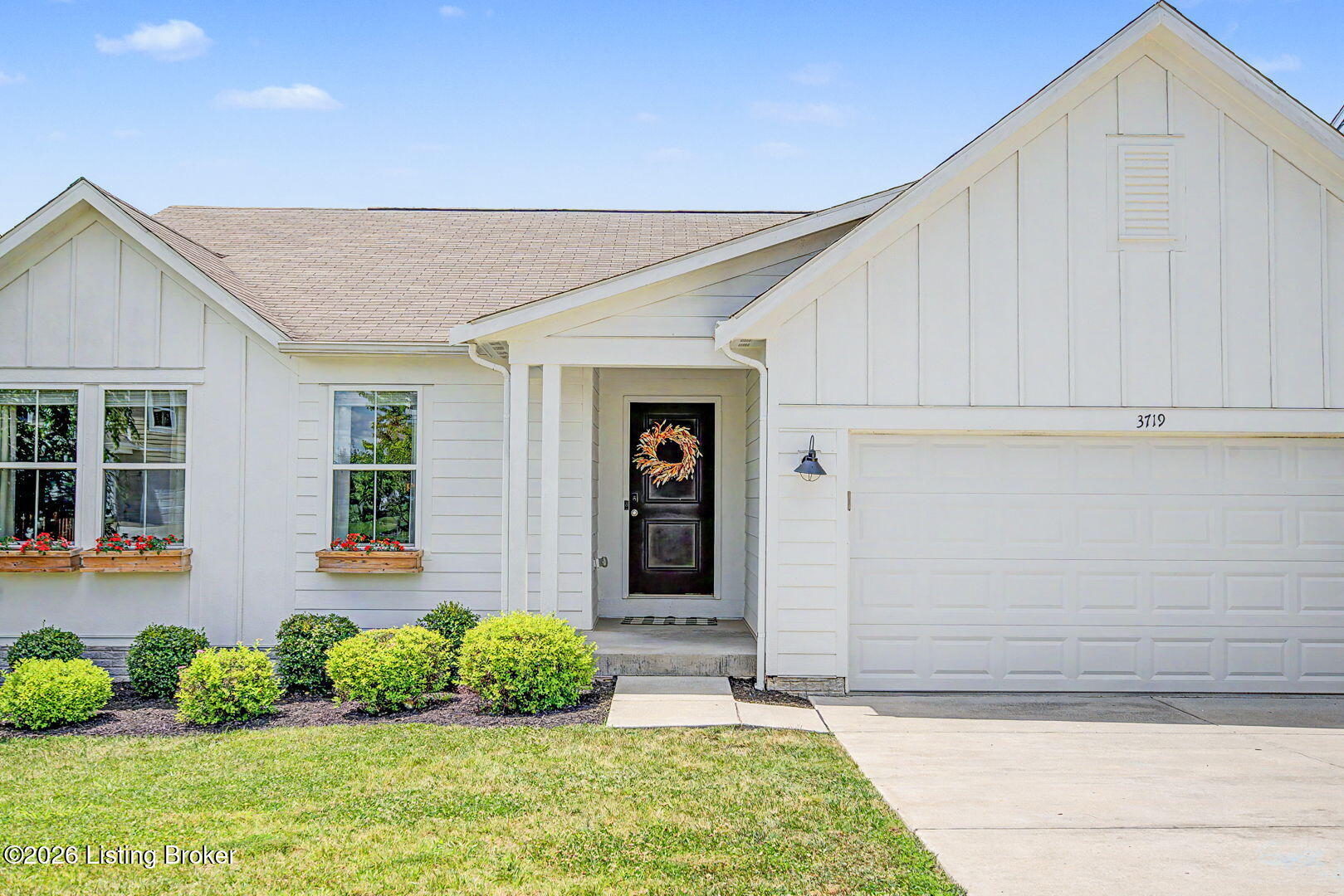 3719 Scarlet Oak Ln