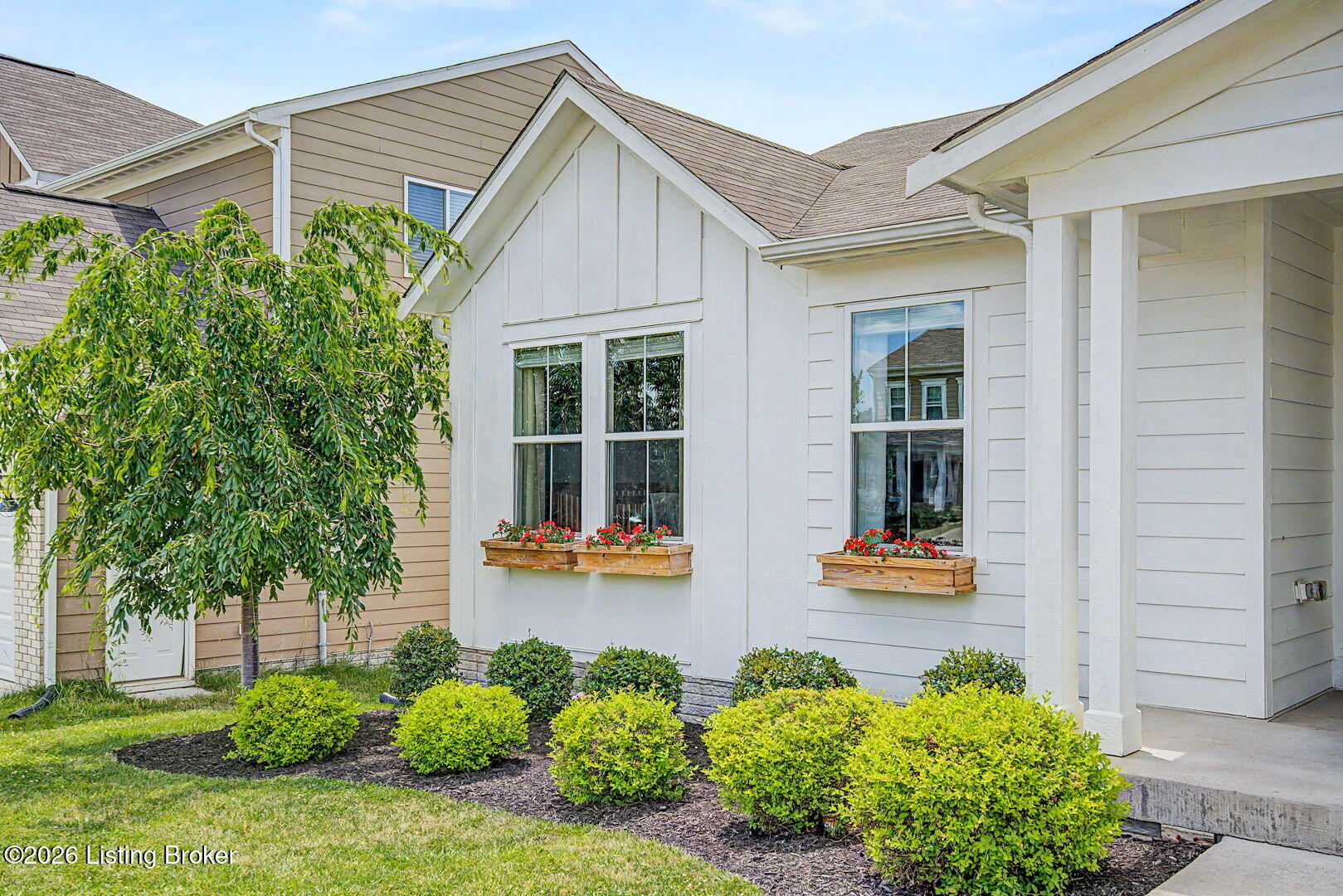 3719 Scarlet Oak Ln