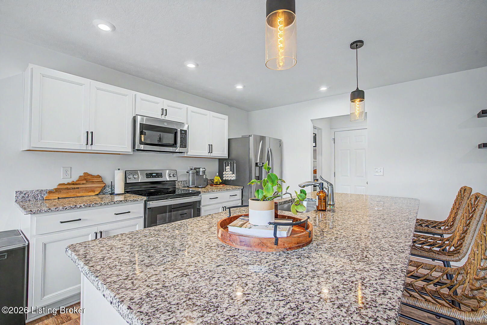 3719 Scarlet Oak Ln