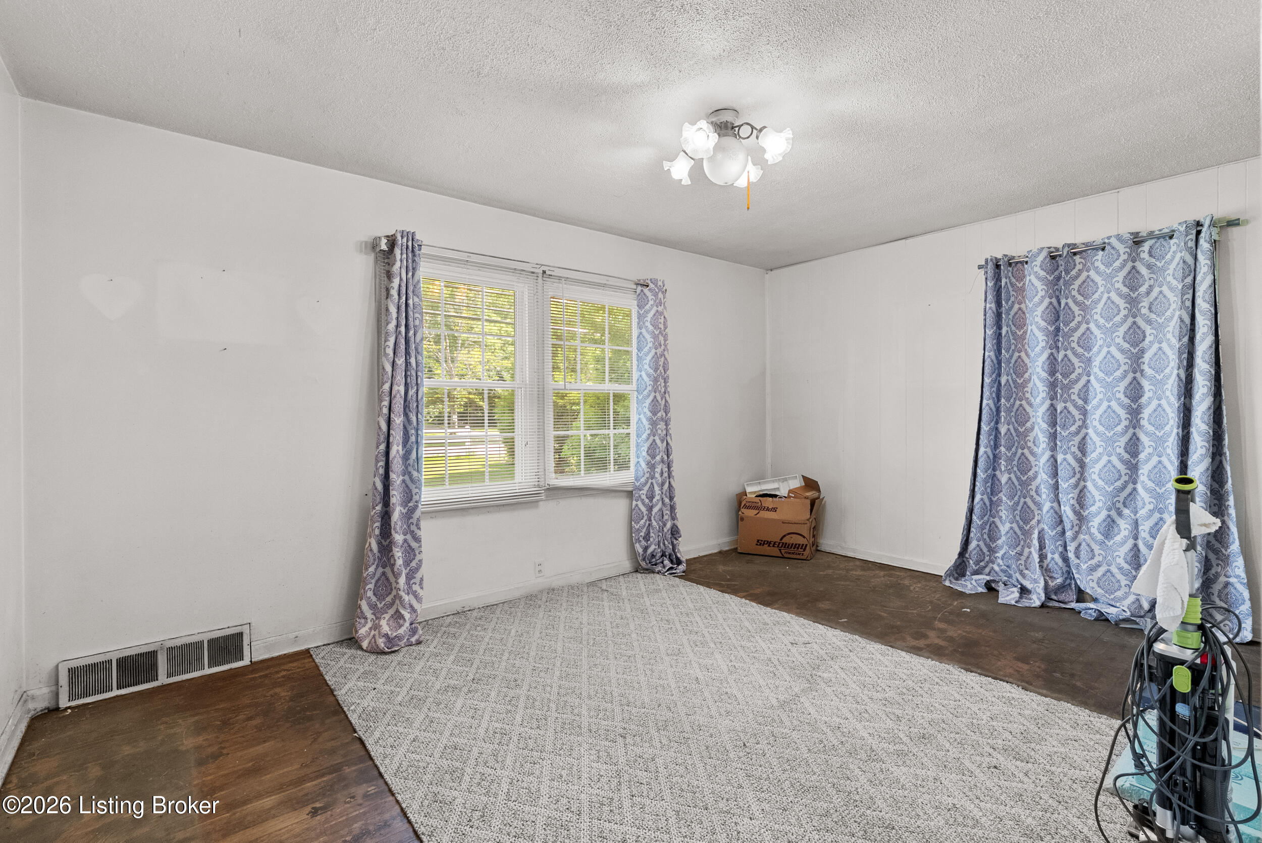 6308 Cooper Chapel Rd