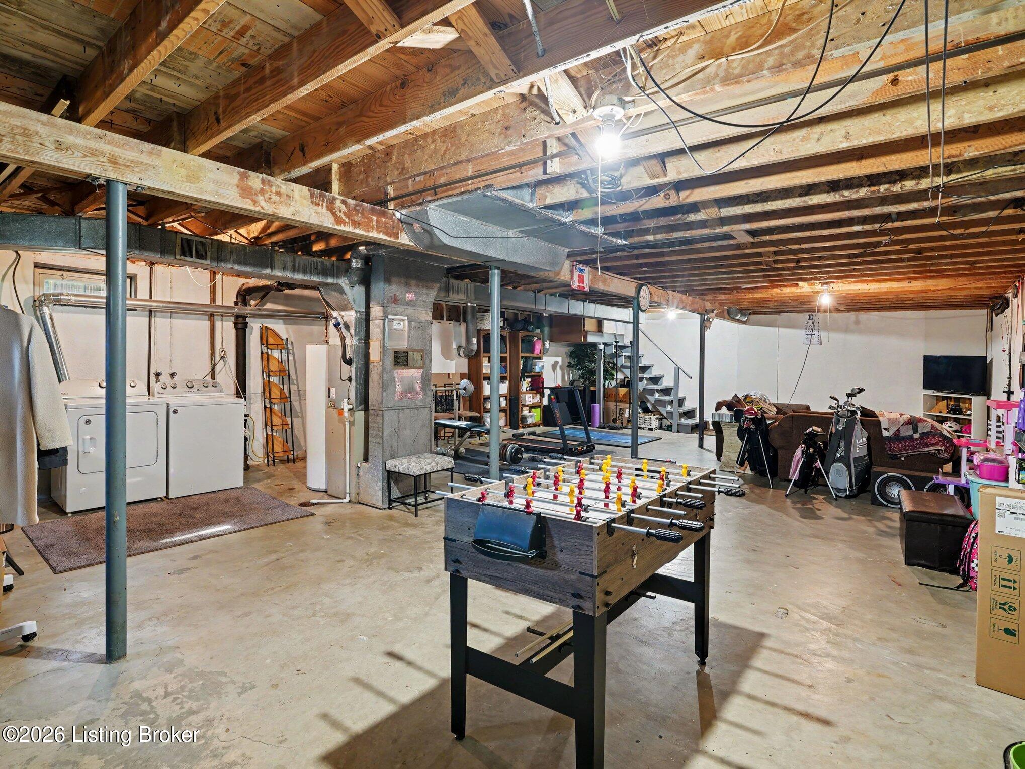 9322 Fairground Rd