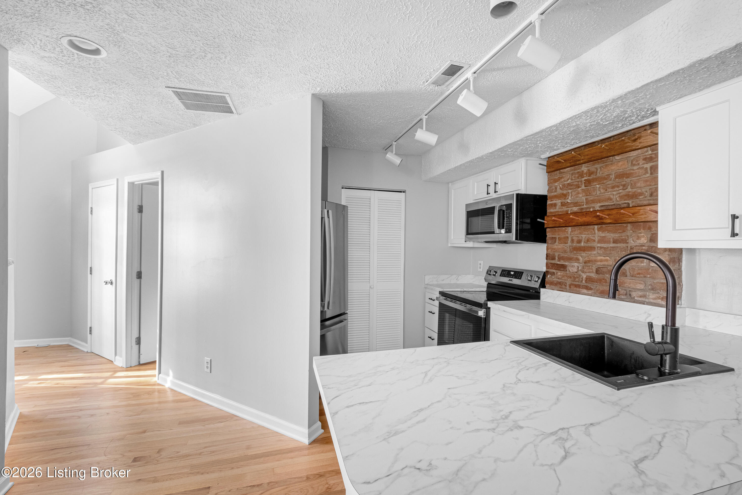 1128 Cherokee Rd APT 1A