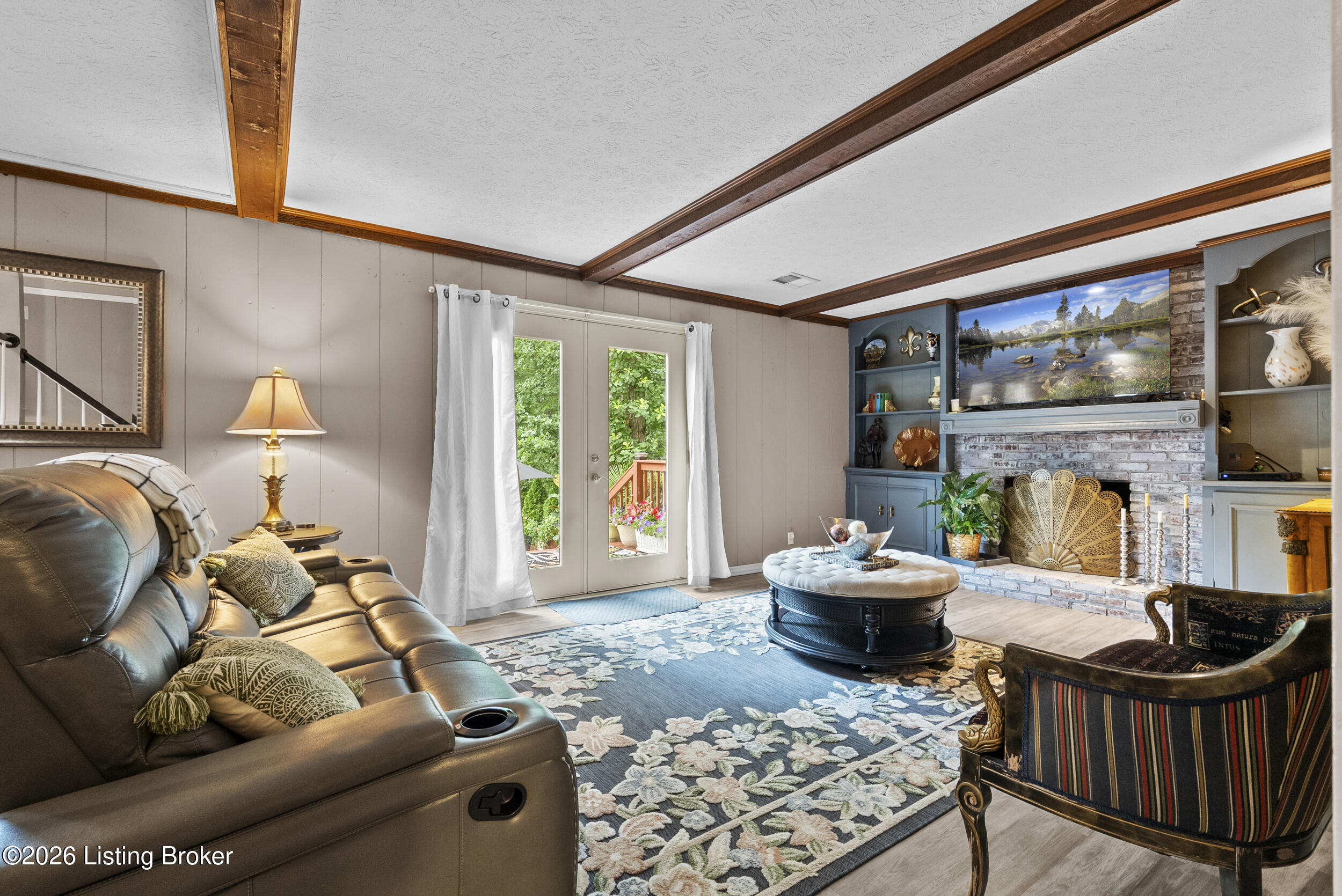 404 Timberlake Trail
