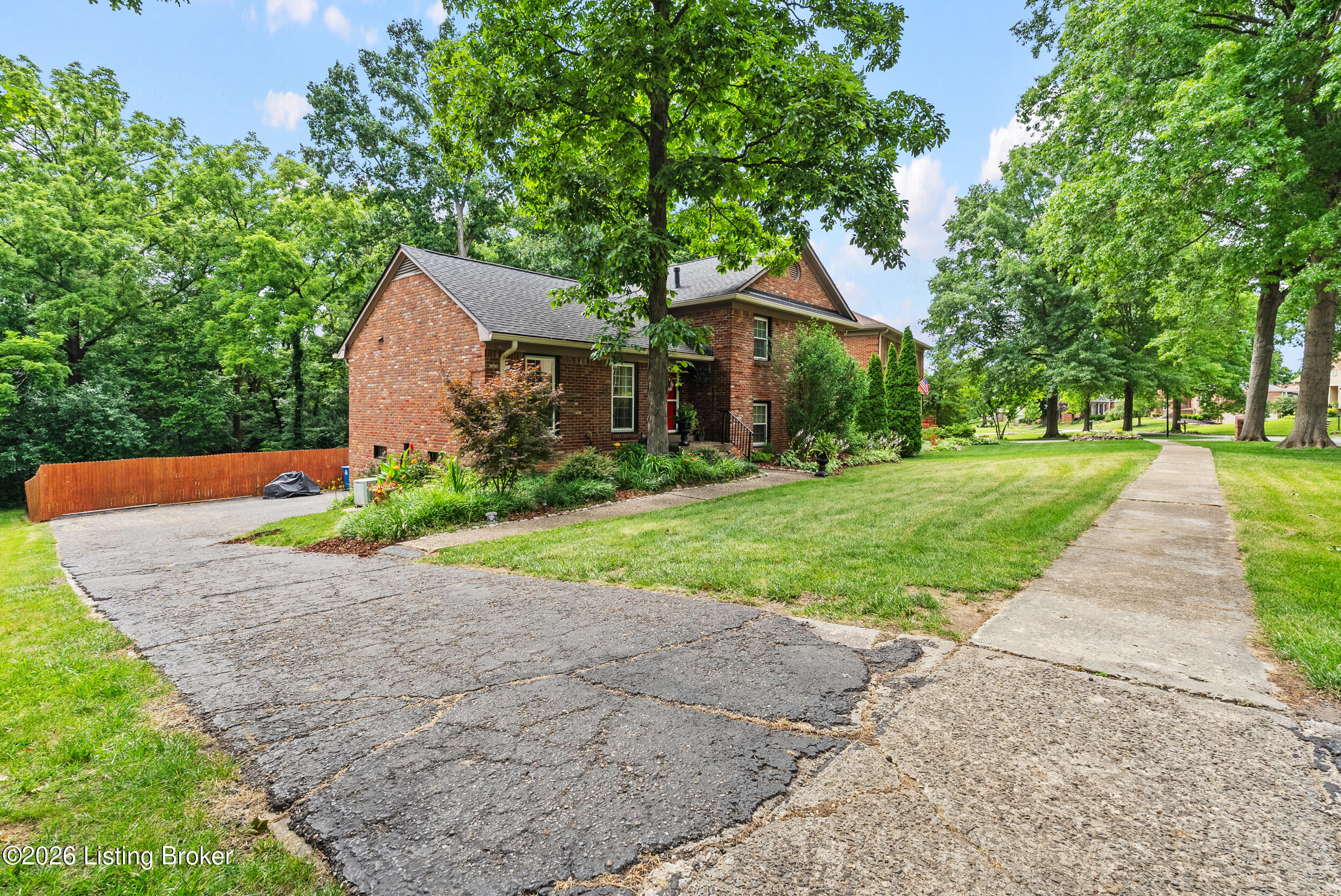 404 Timberlake Trail