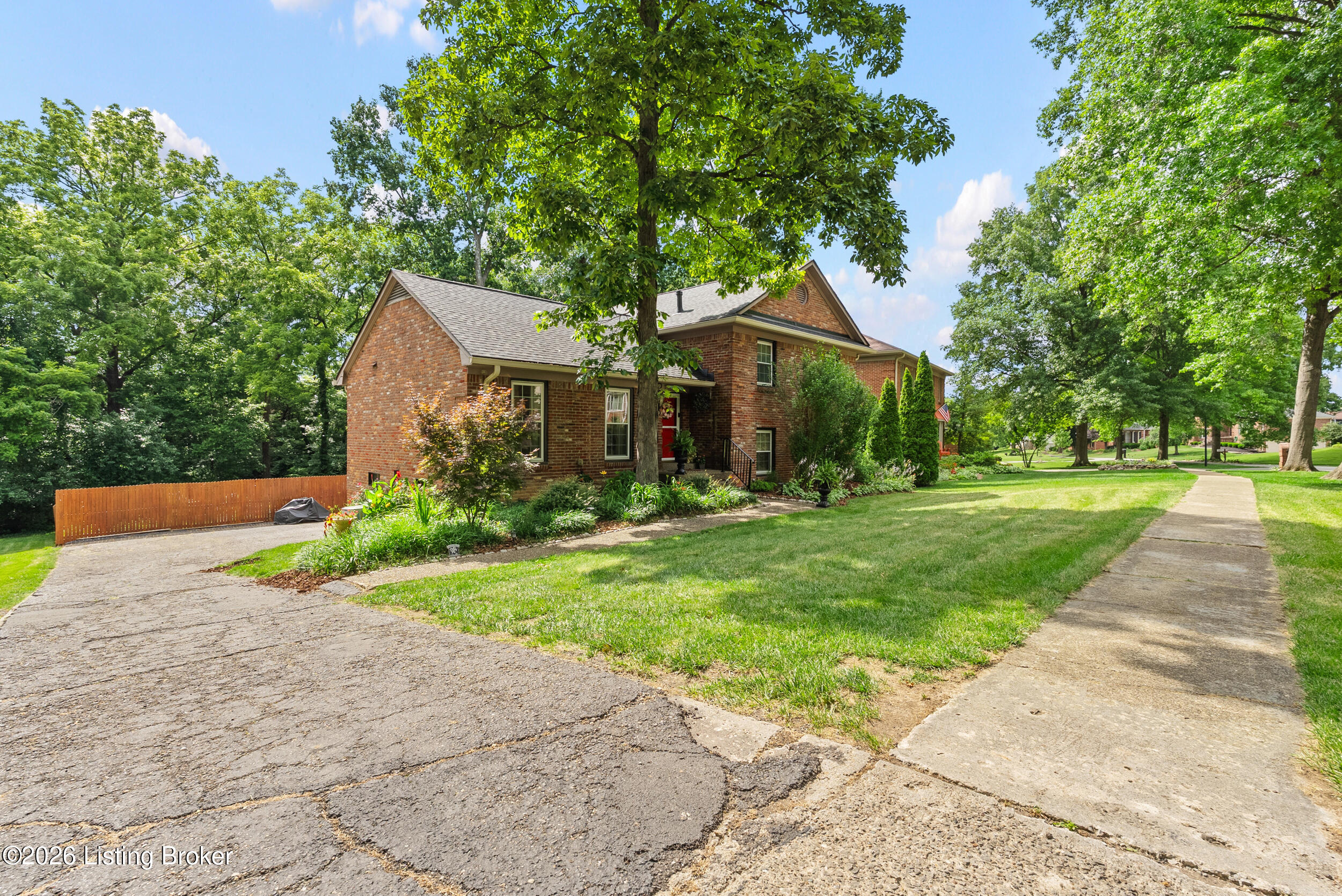 404 Timberlake Trail