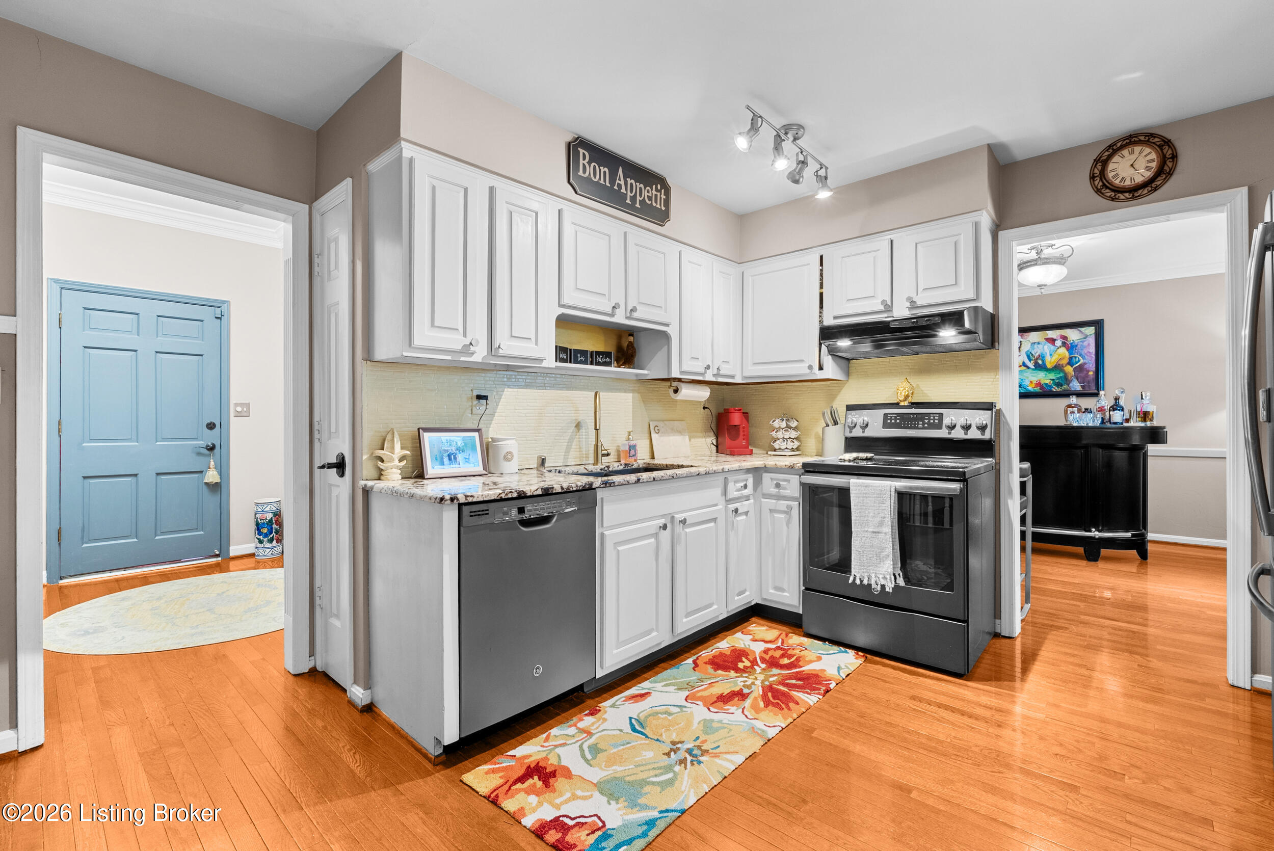 404 Timberlake Trail