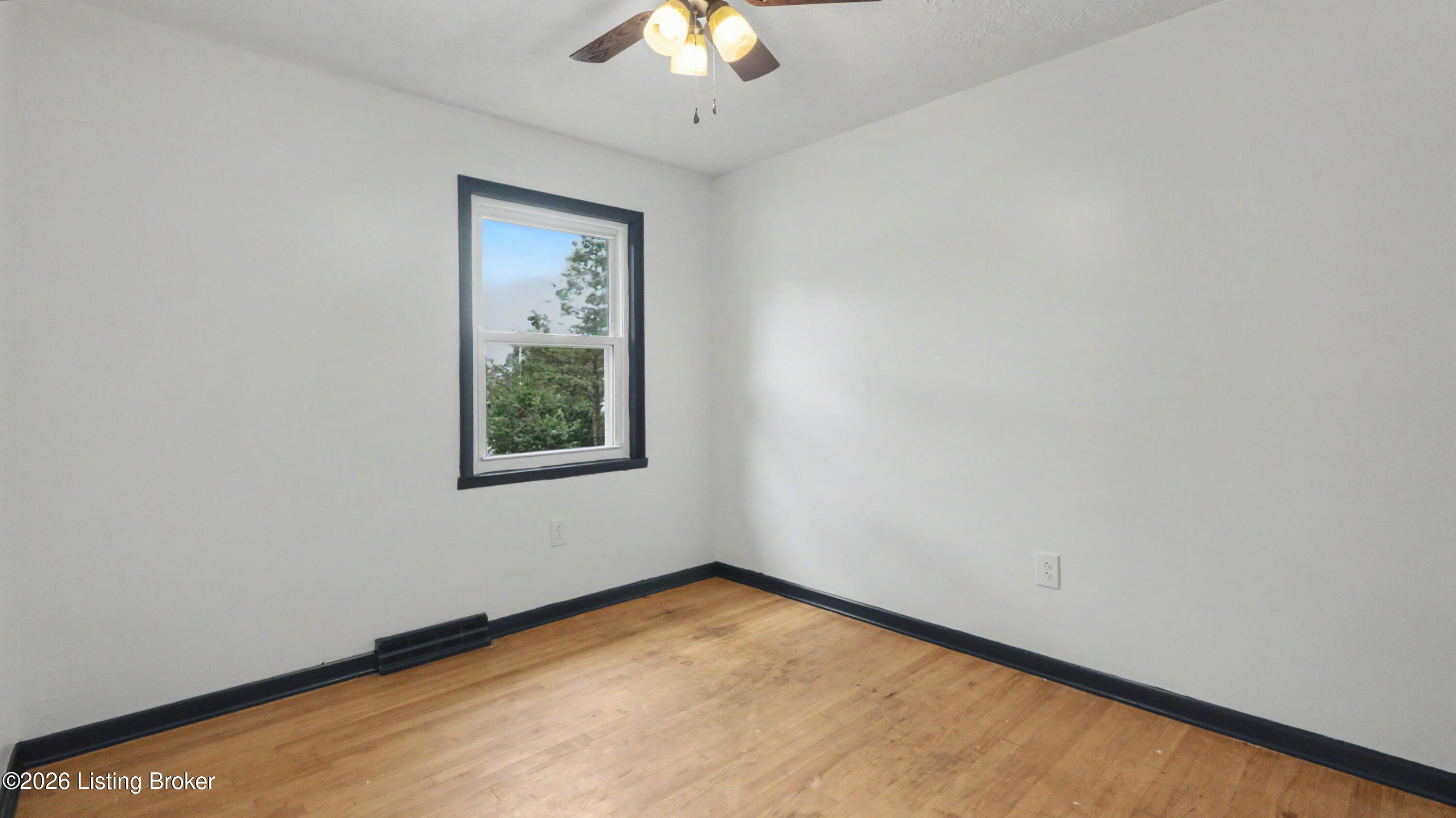 619 Mockingbird Dr