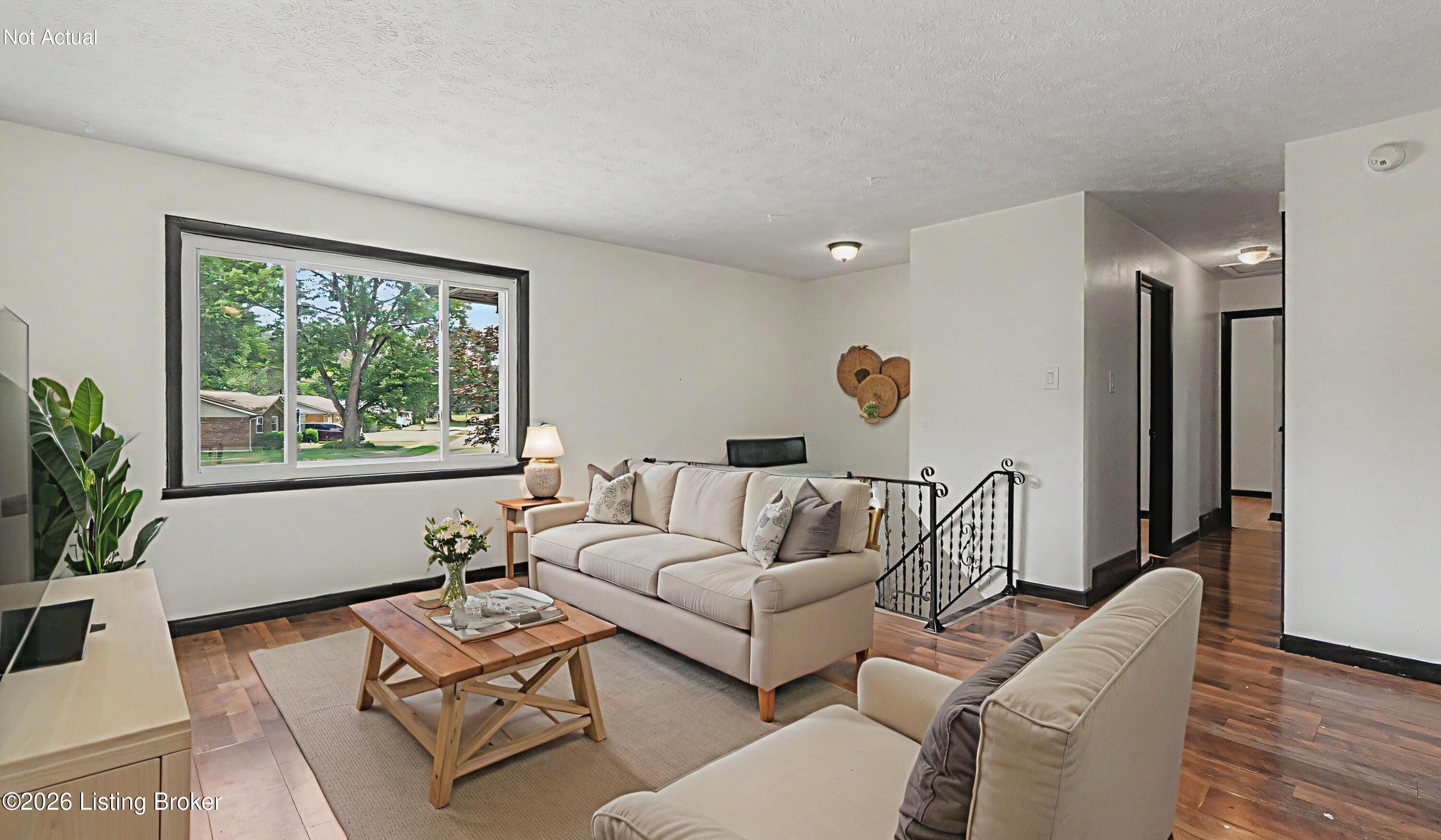 619 Mockingbird Dr