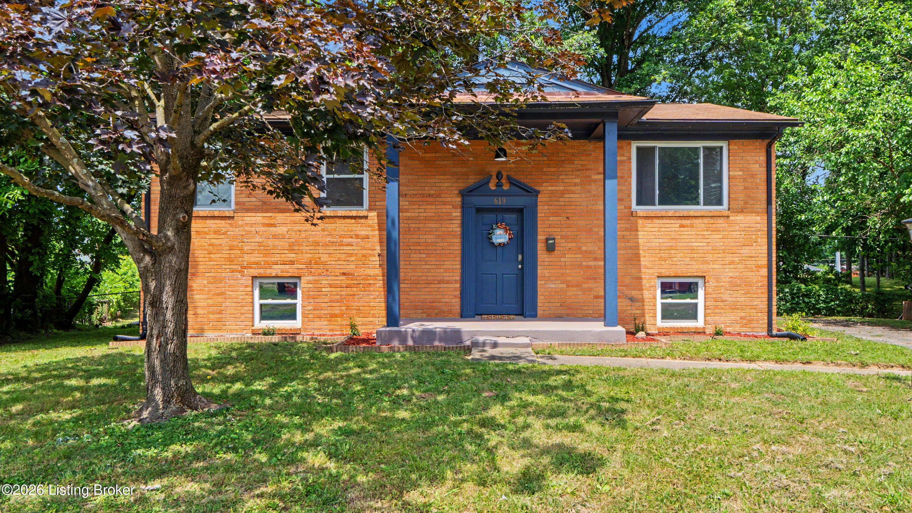 619 Mockingbird Dr