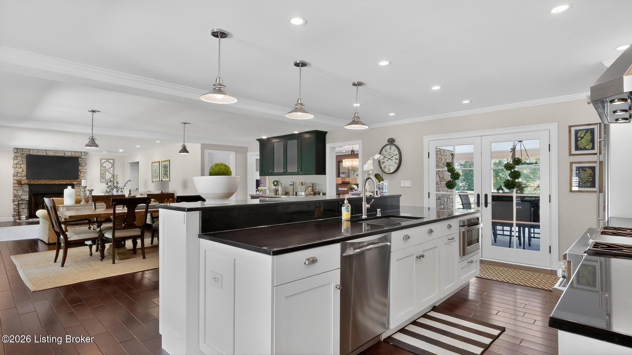 12407 Lucas Ln