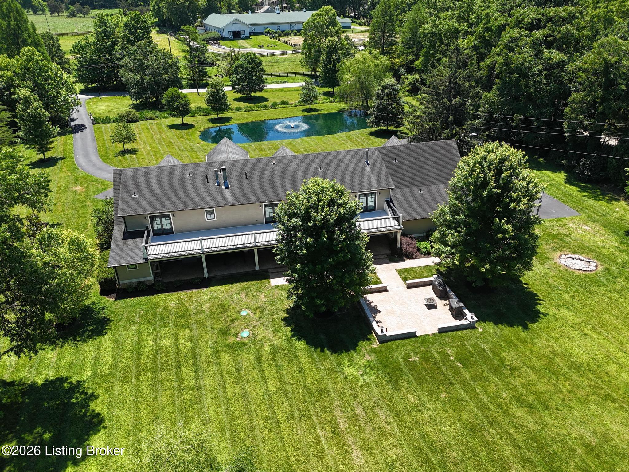 12407 Lucas Ln