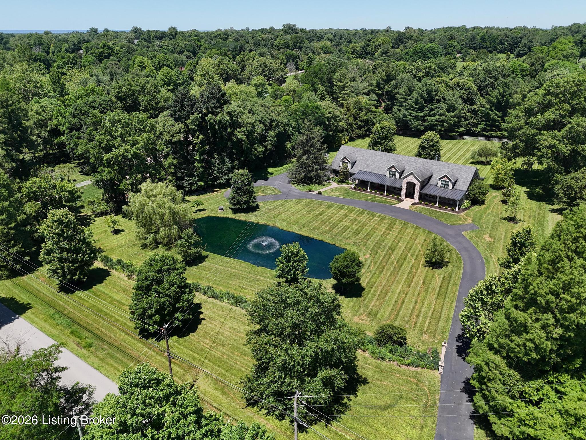 12407 Lucas Ln