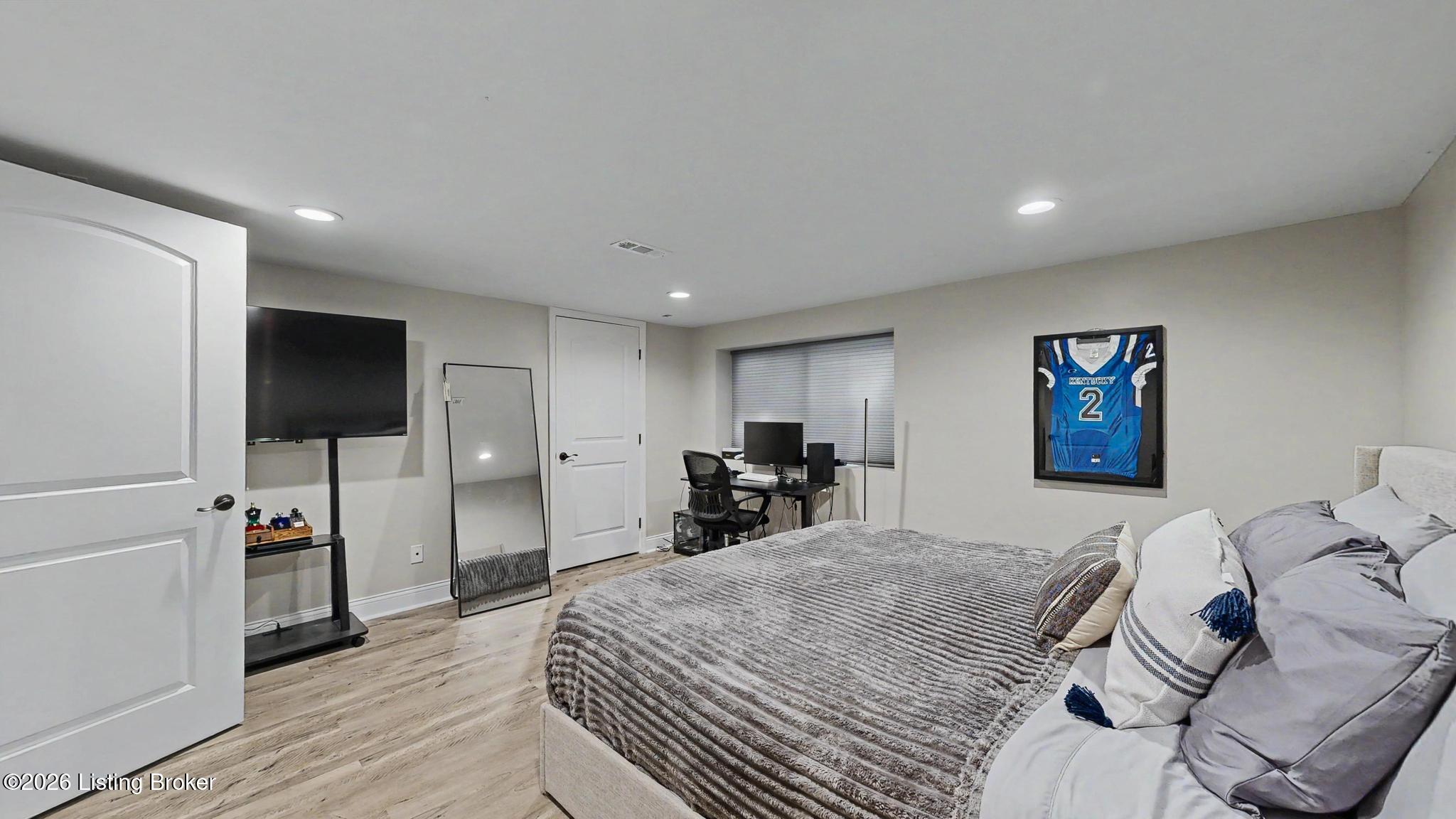 12407 Lucas Ln