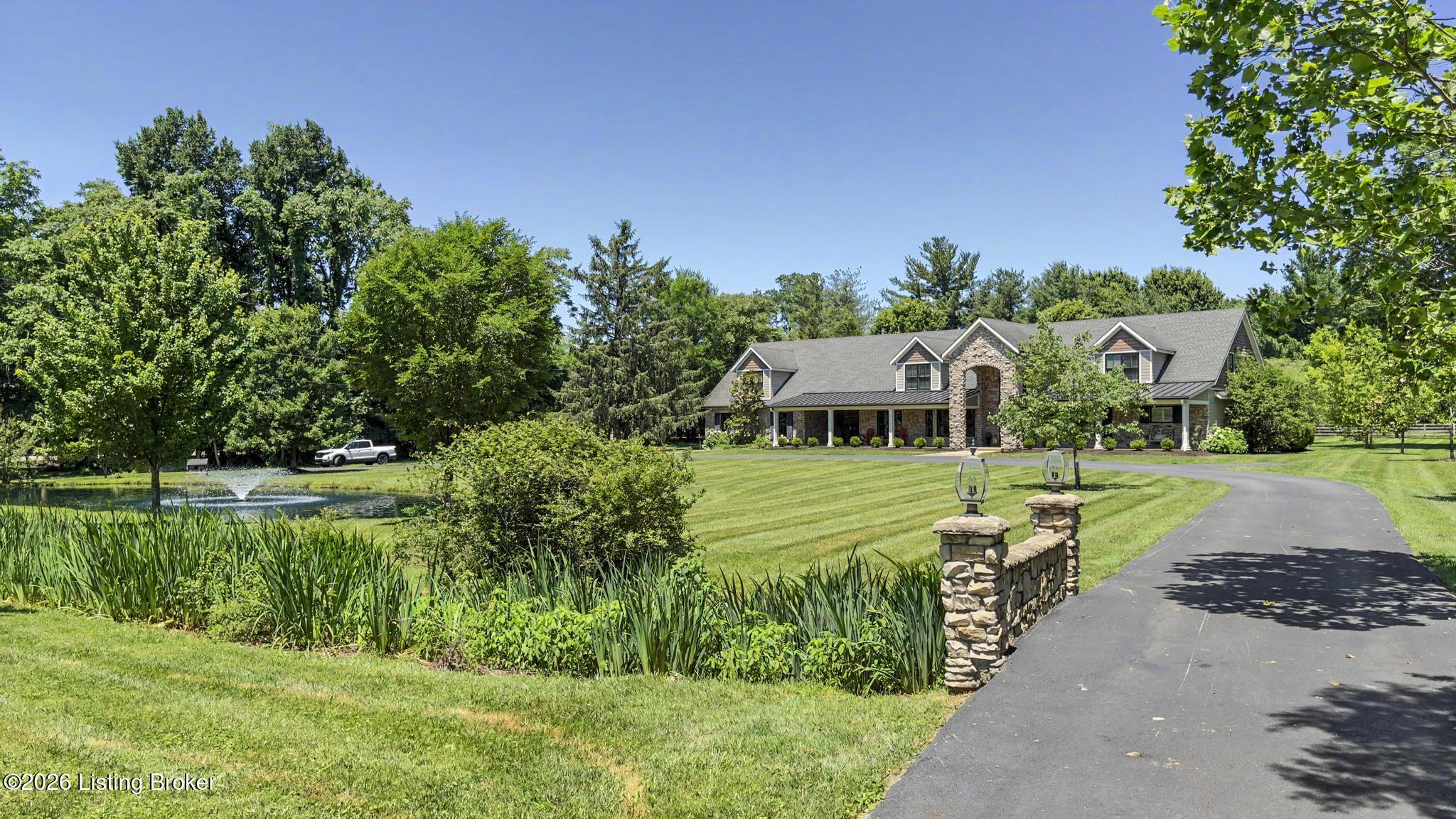 12407 Lucas Ln