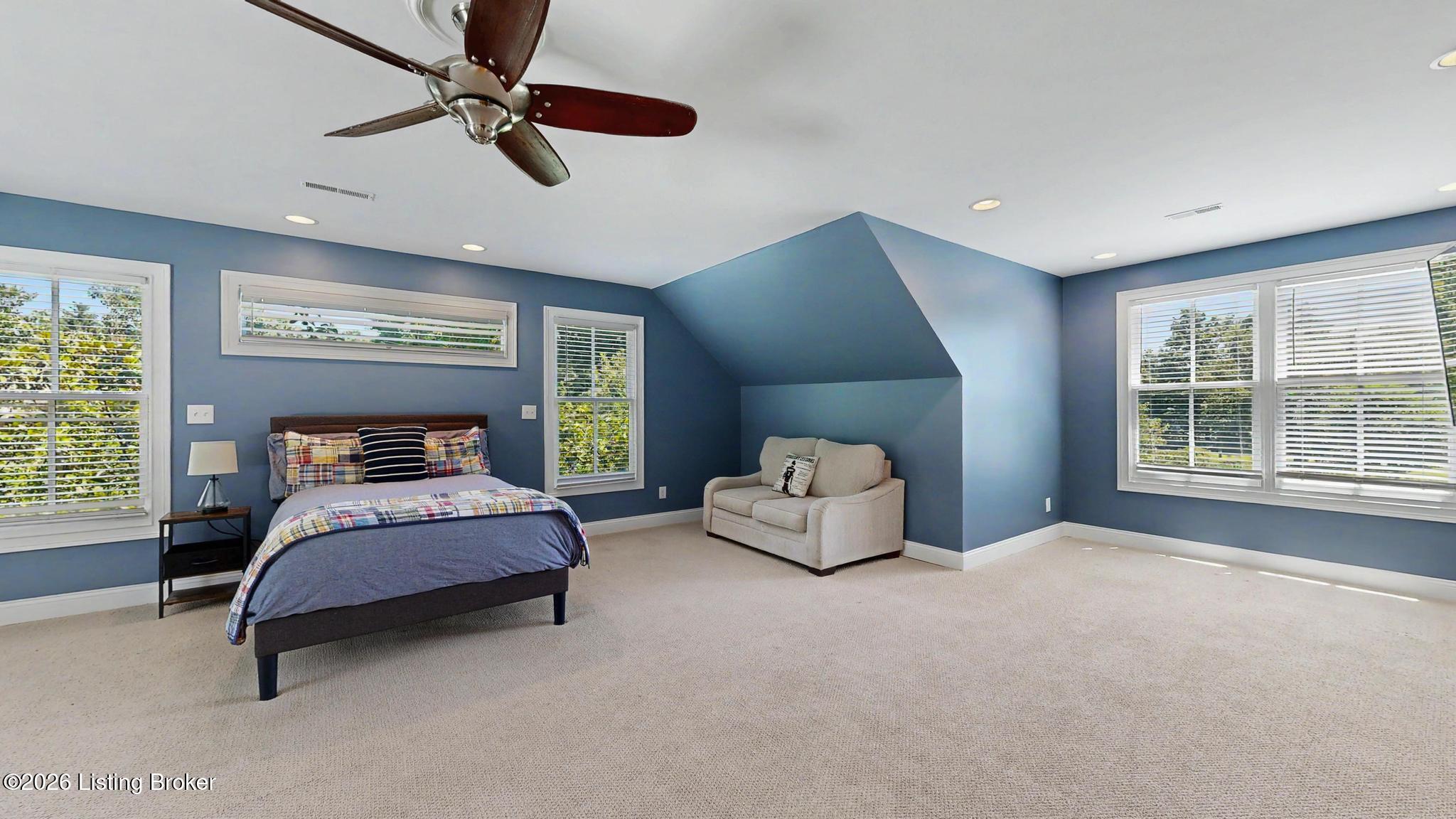 12407 Lucas Ln