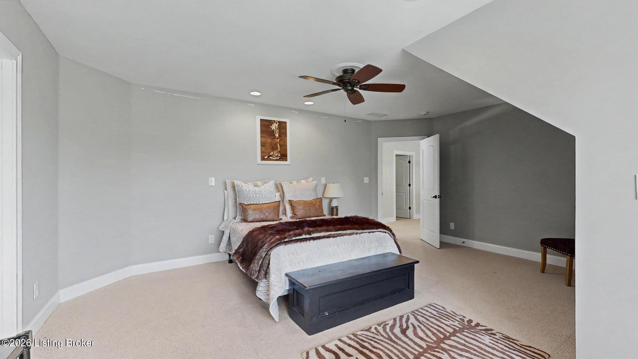 12407 Lucas Ln