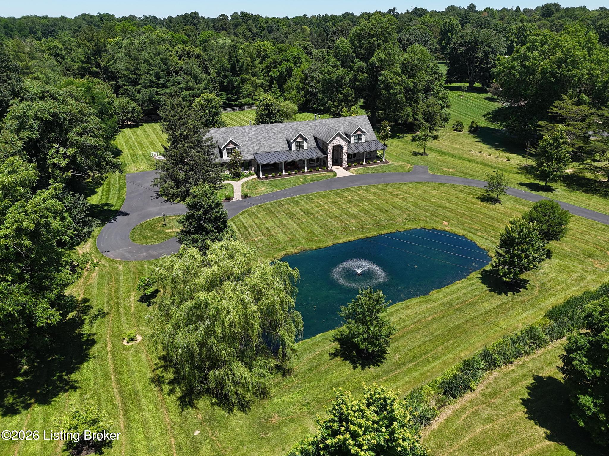12407 Lucas Ln