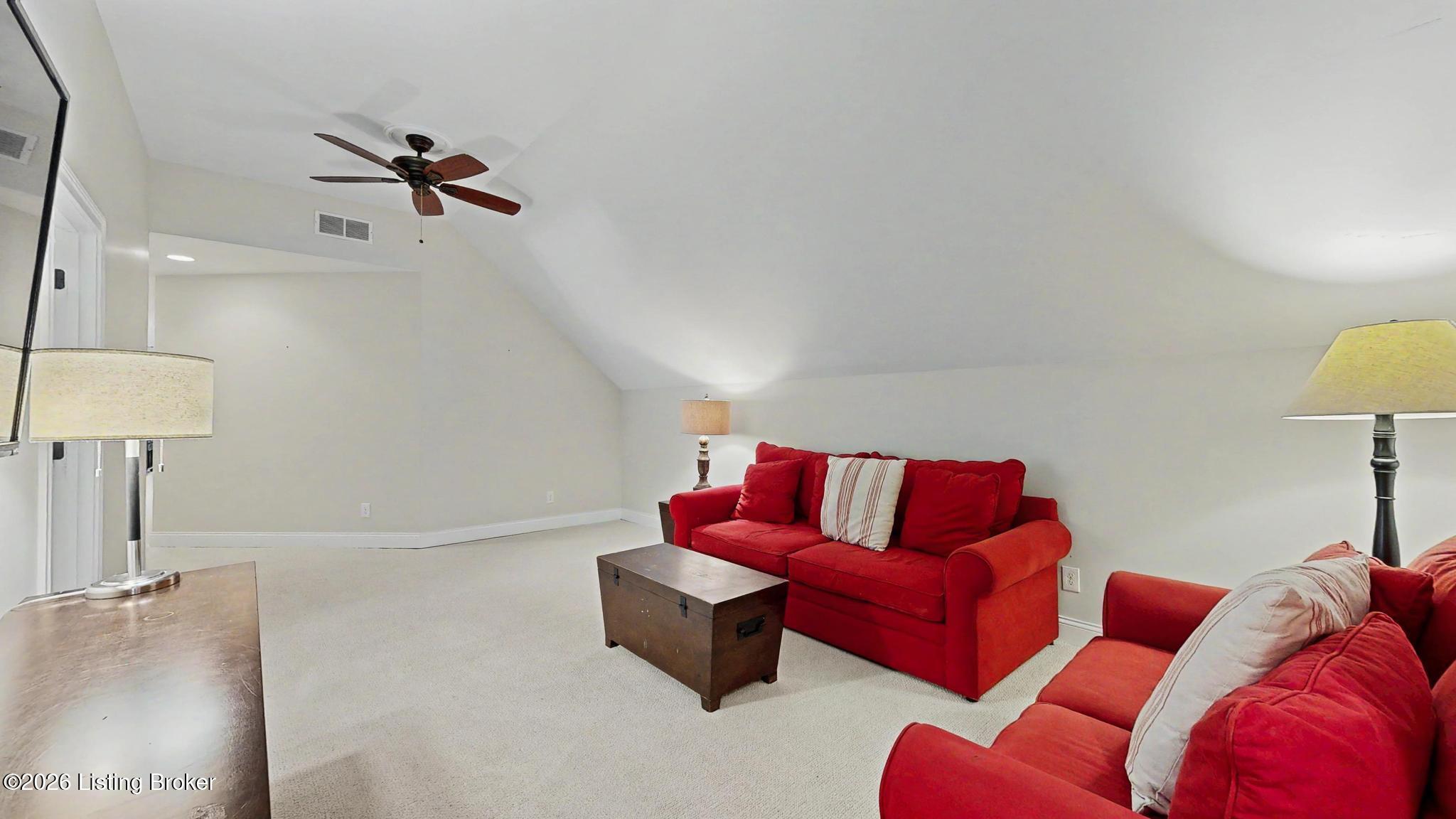 12407 Lucas Ln