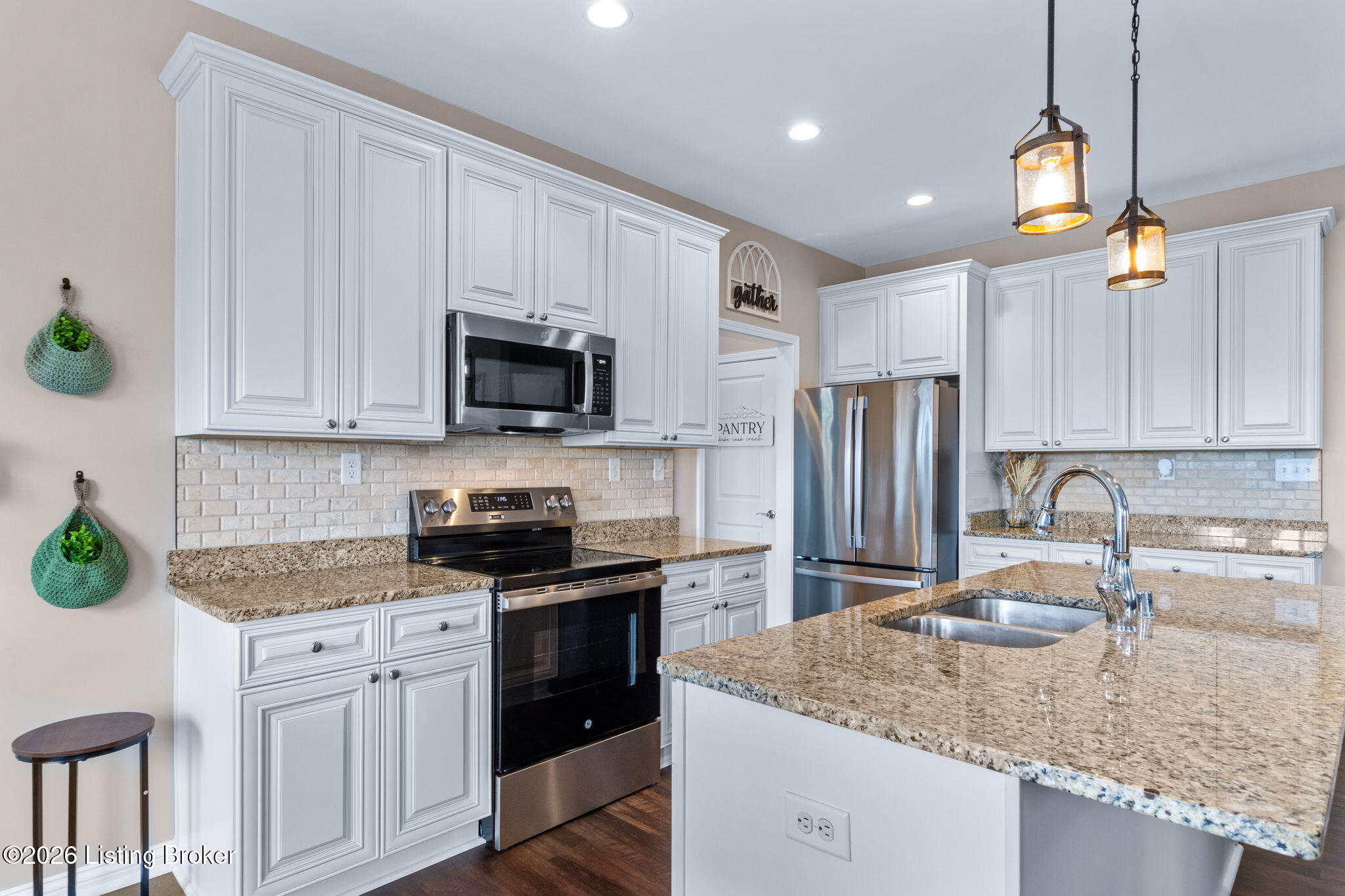 143A Garden View Pl
