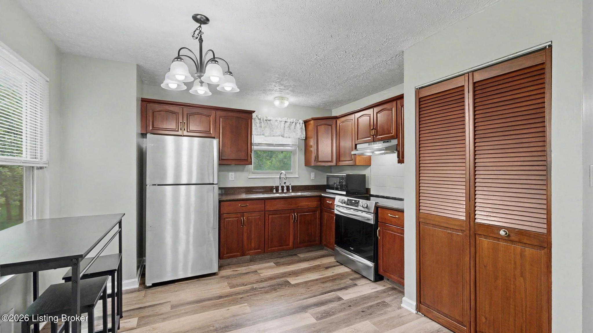 4204 Glen Hill Manor Dr