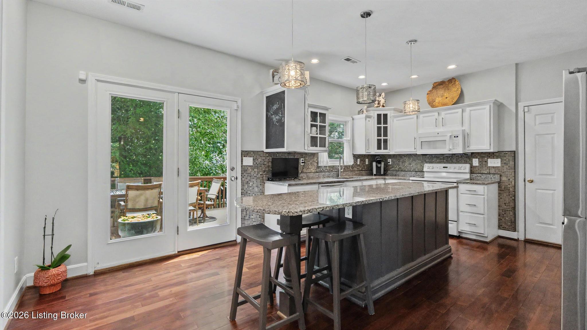 6216 Sweetbay Dr