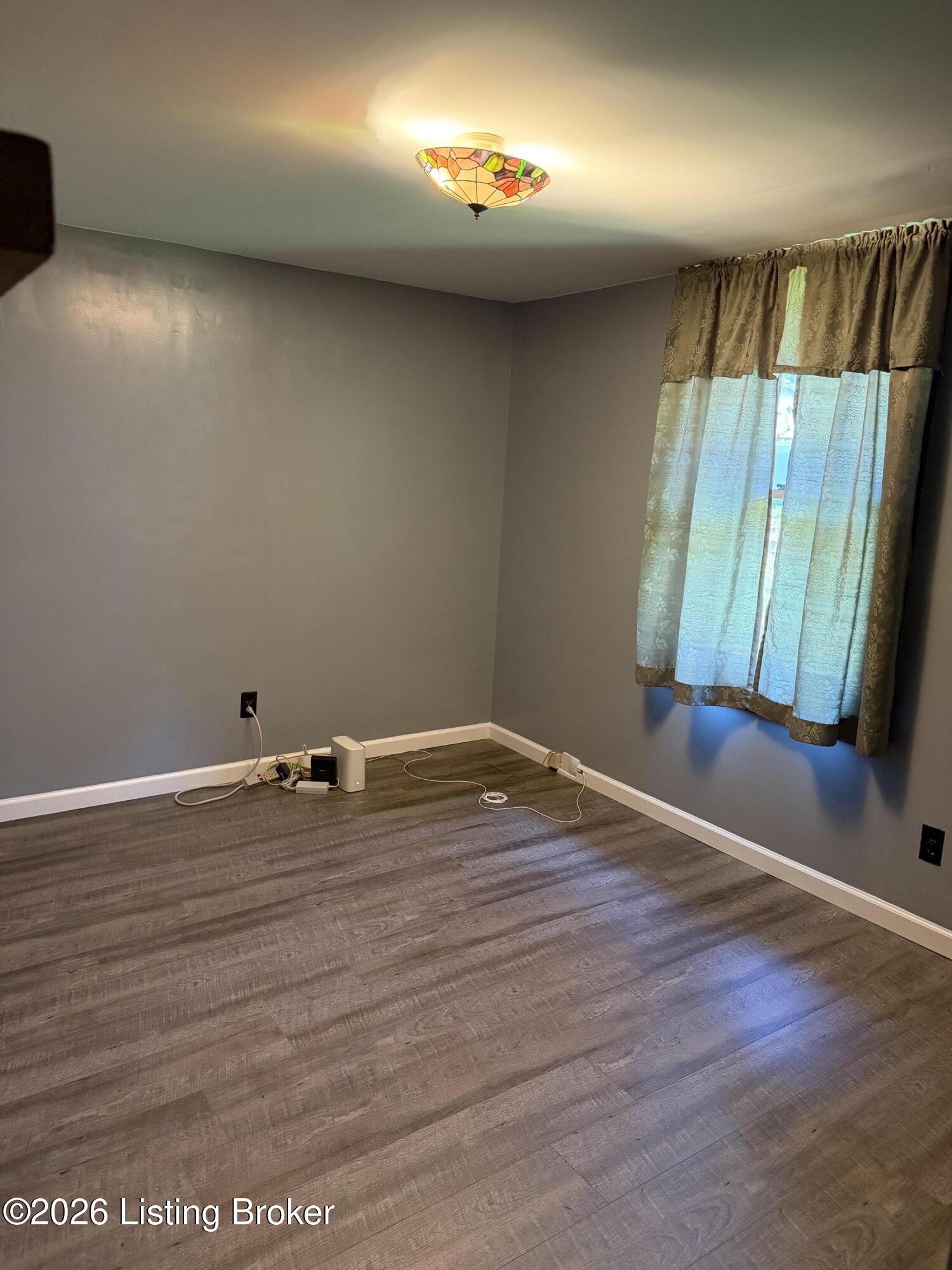 1613 Eskridge Ln