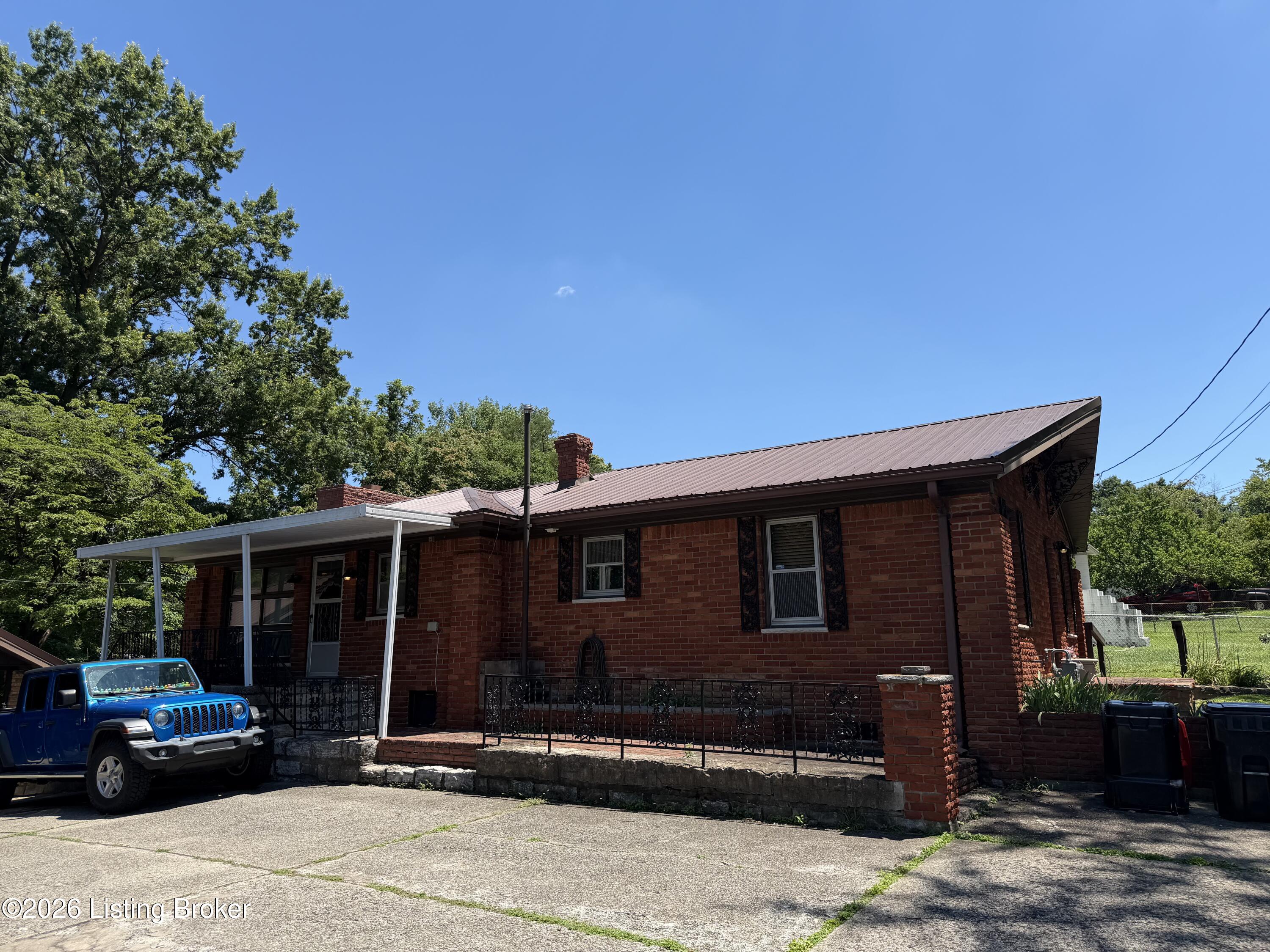 1613 Eskridge Ln