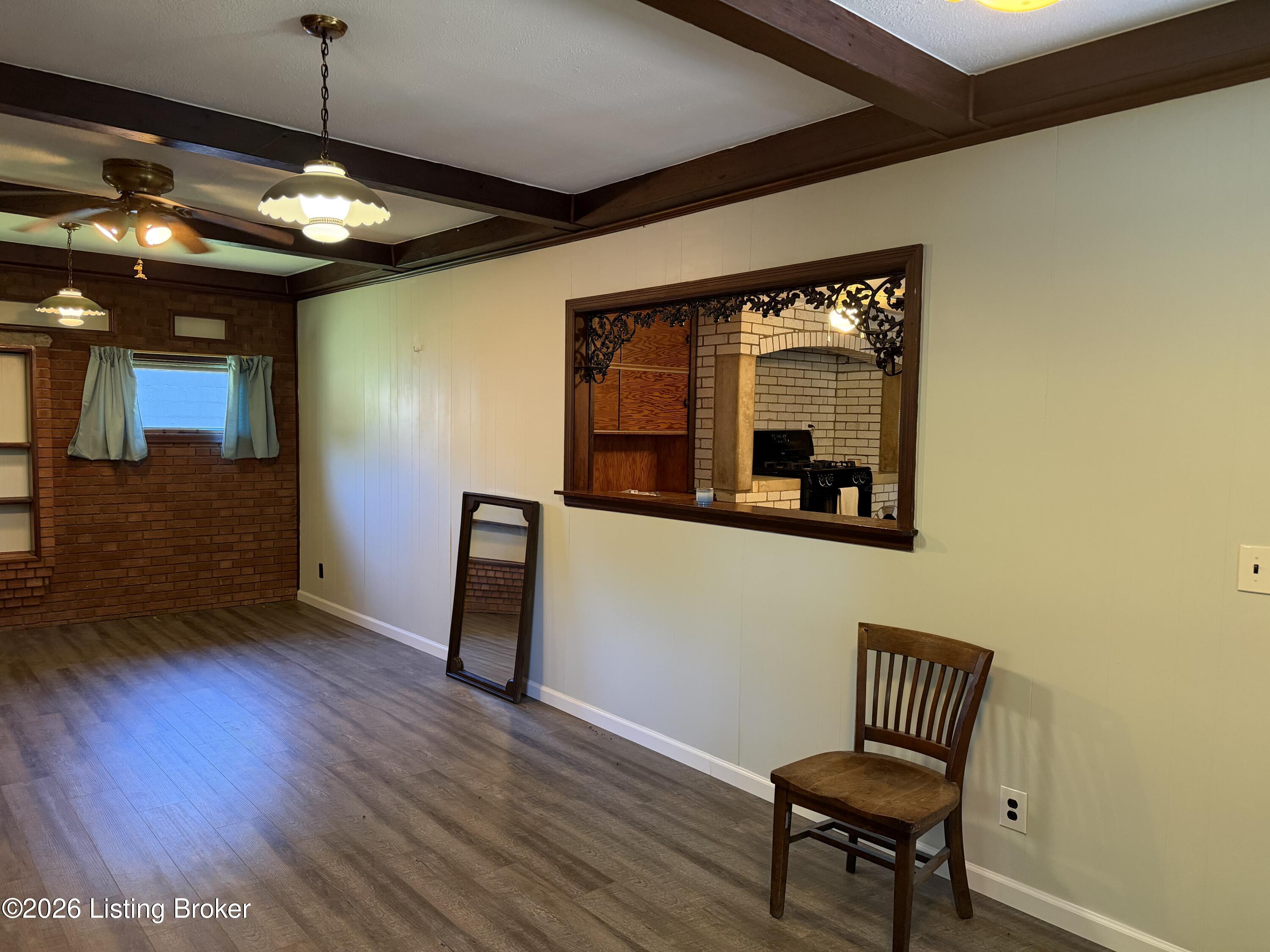 1613 Eskridge Ln