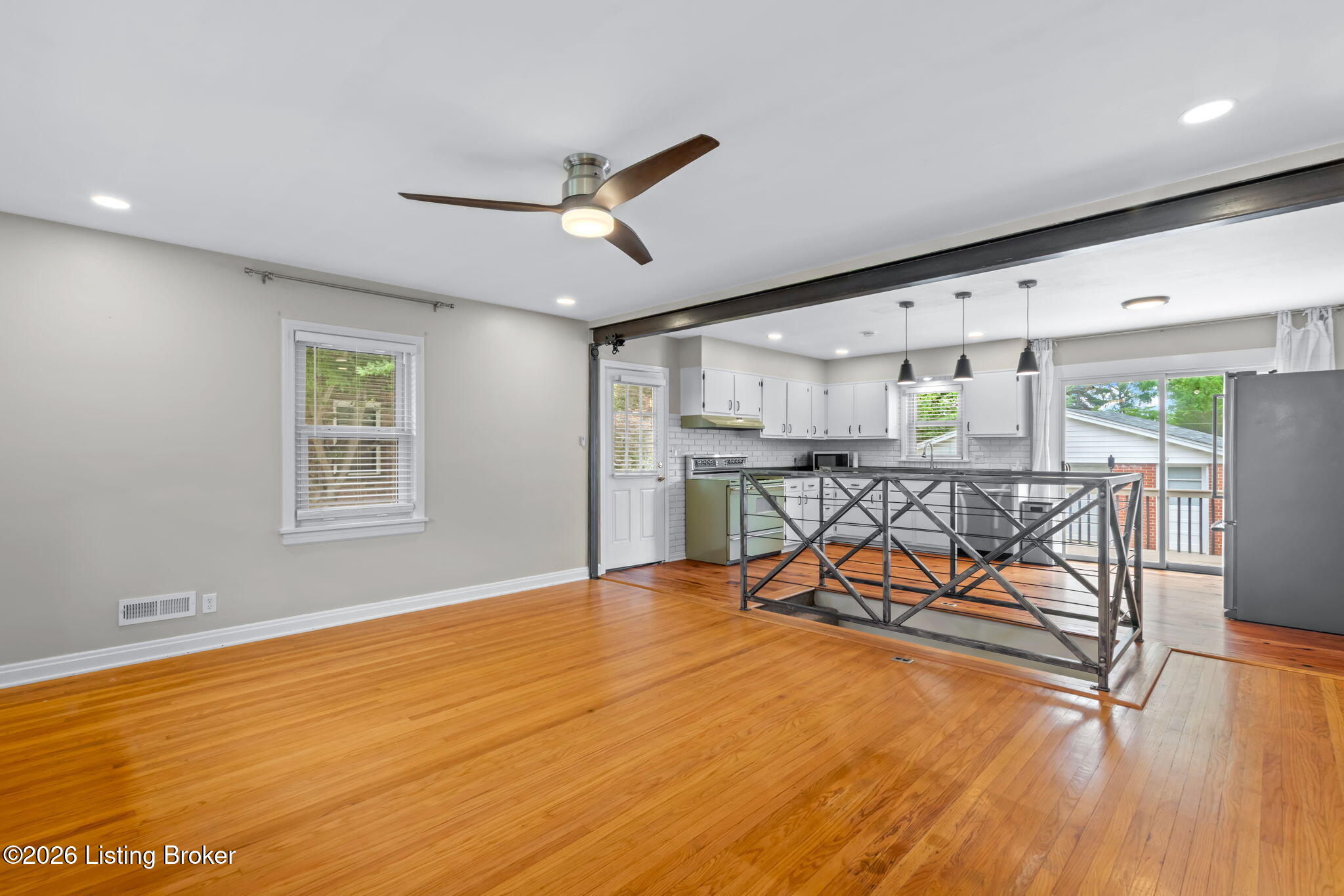 519 Leyton Ave